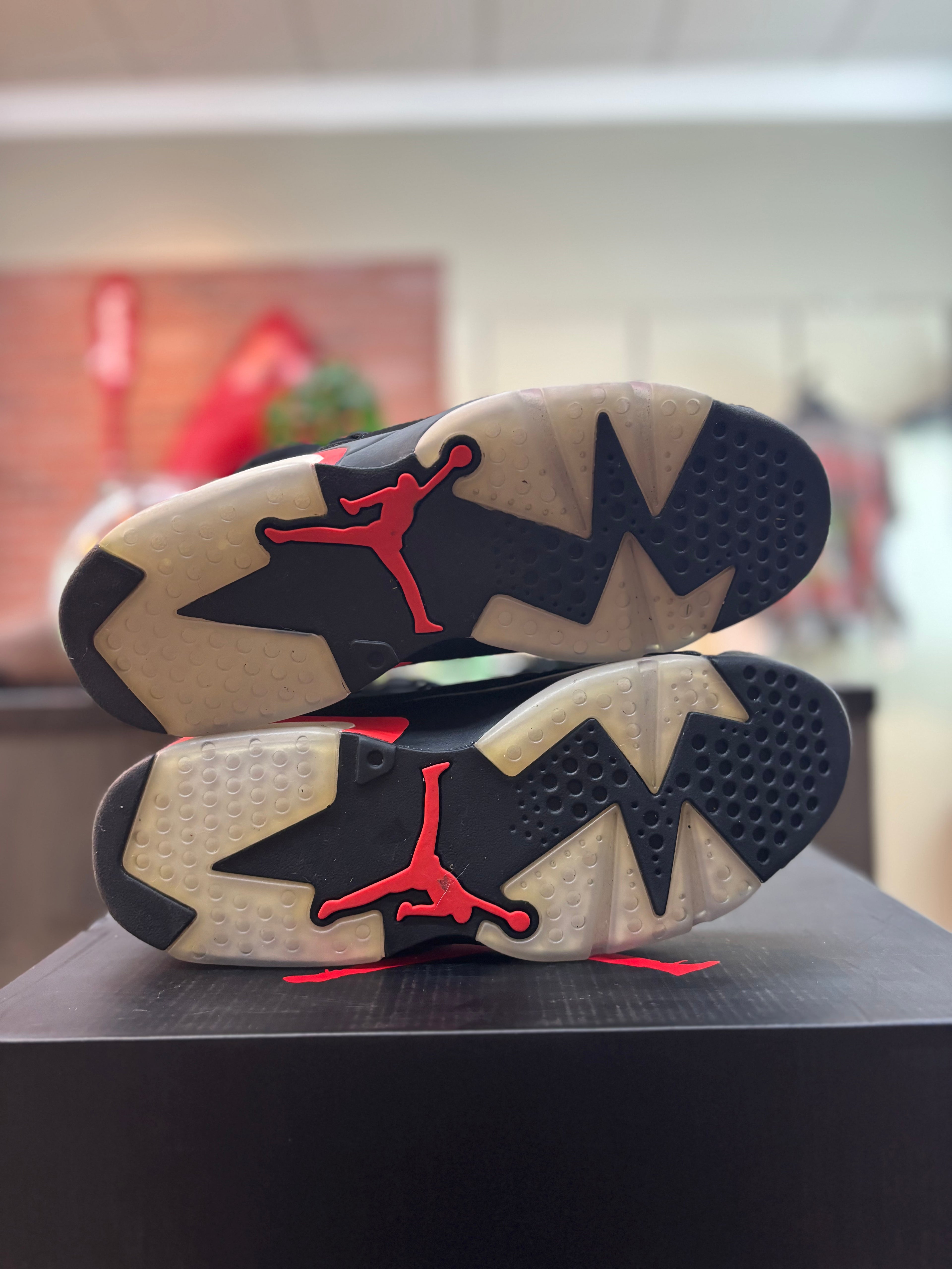 Jordan 6 "Black Infrared" Size 10.5 Pre Owned