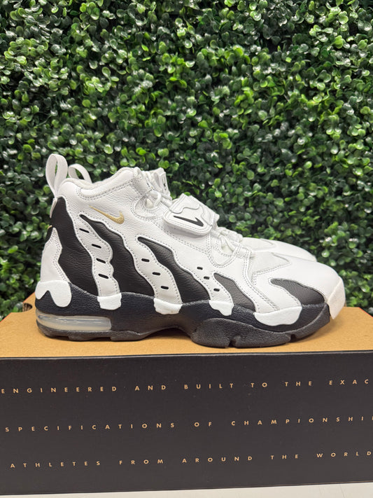 Air DT Max 96 "Away" Size 10.5 Preowned