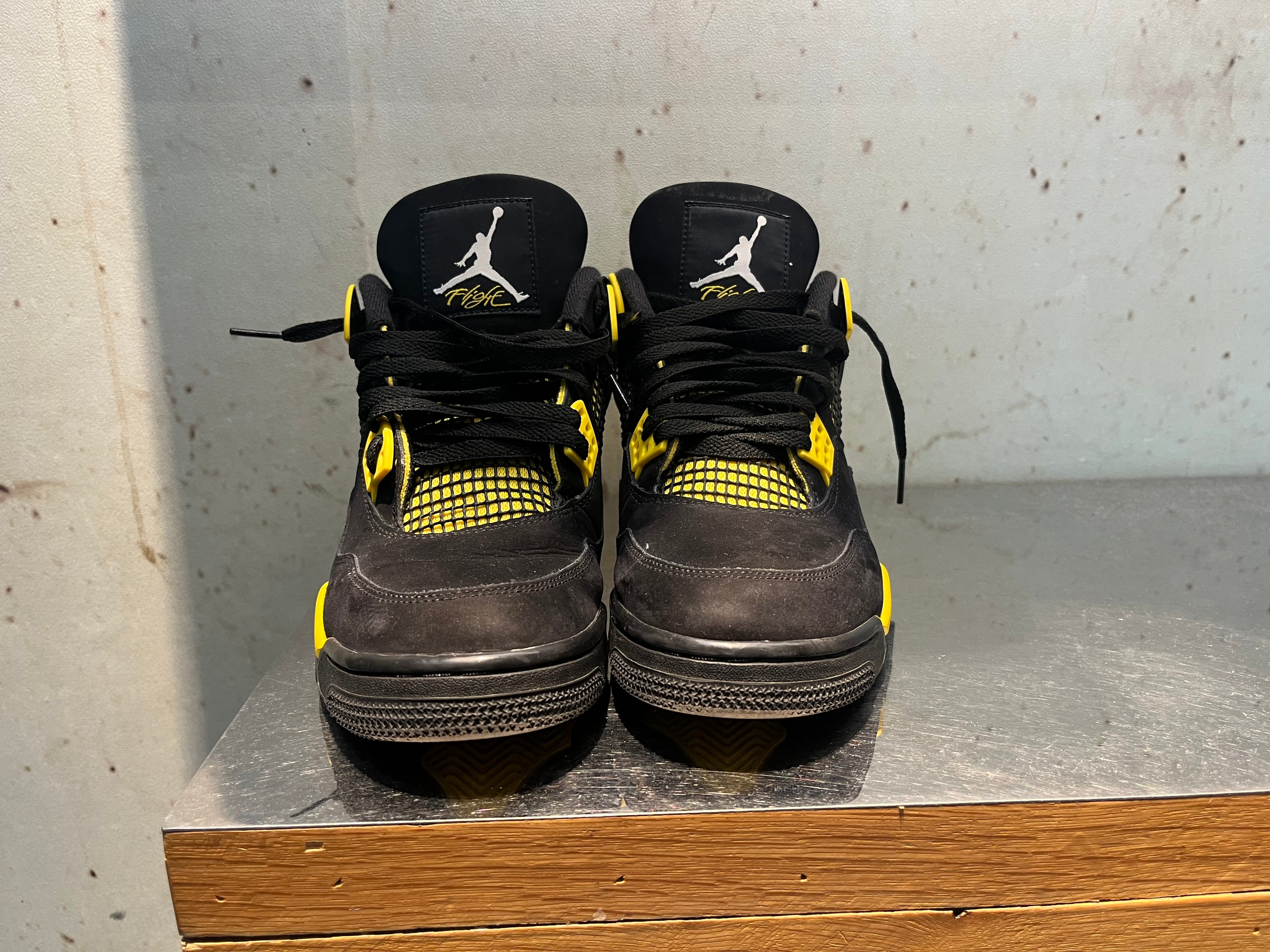 Jordan 4 "Yellow Thunder" Size 9.5 Preowned