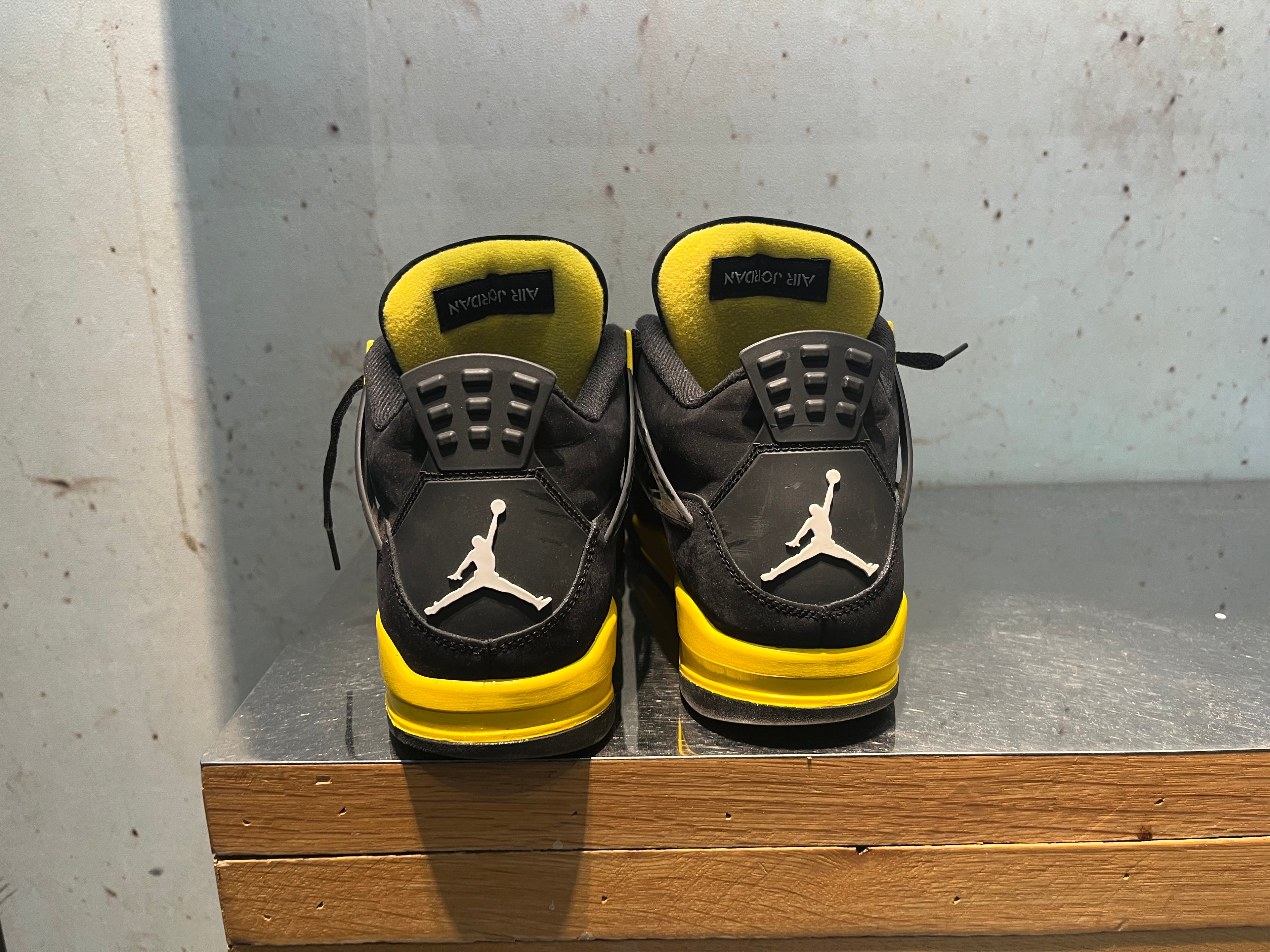 Jordan 4 "Yellow Thunder" Size 9.5 Preowned