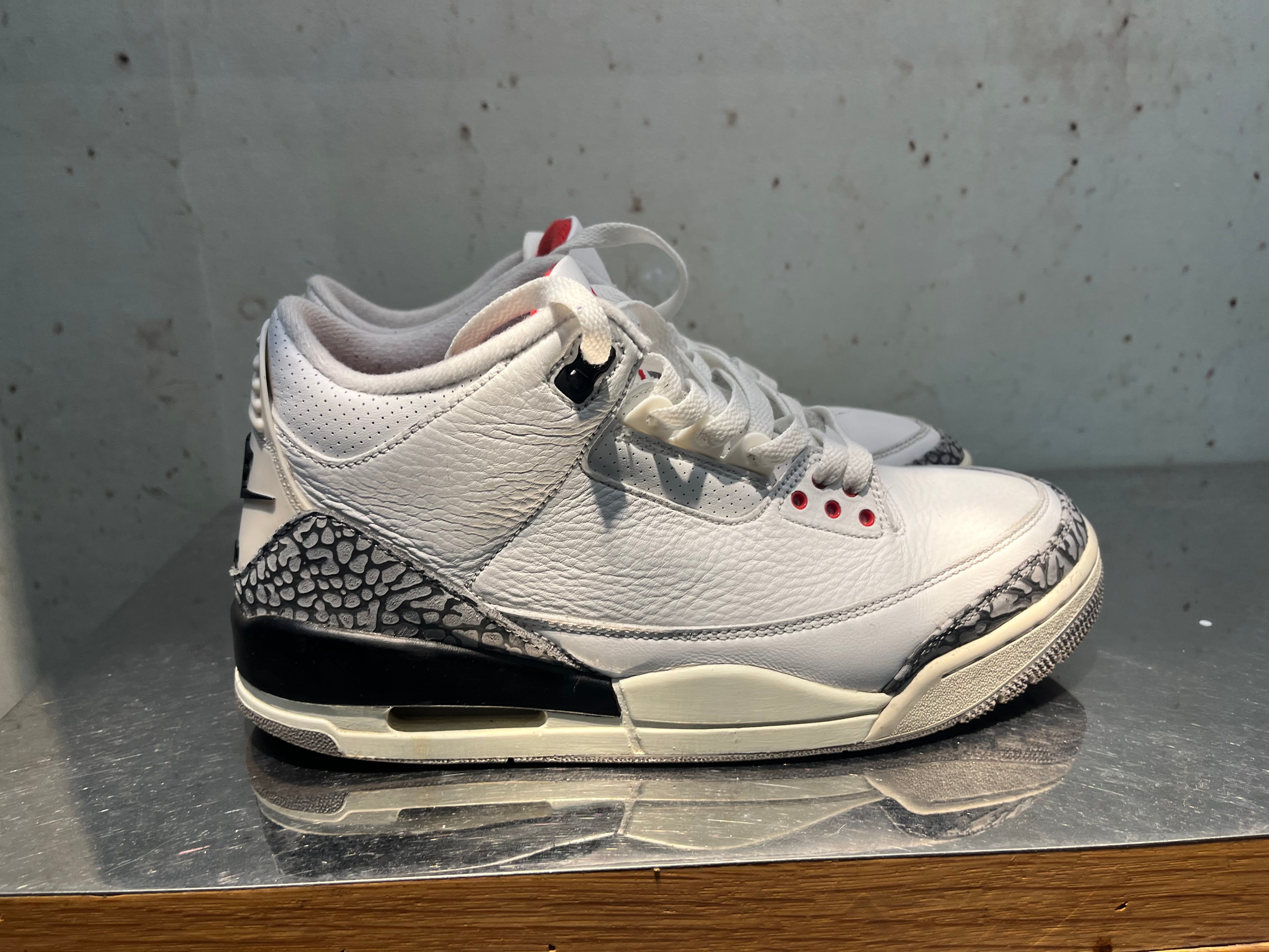 Jordan 3 "White Cement Reimagined" Size 9.5 Preowned