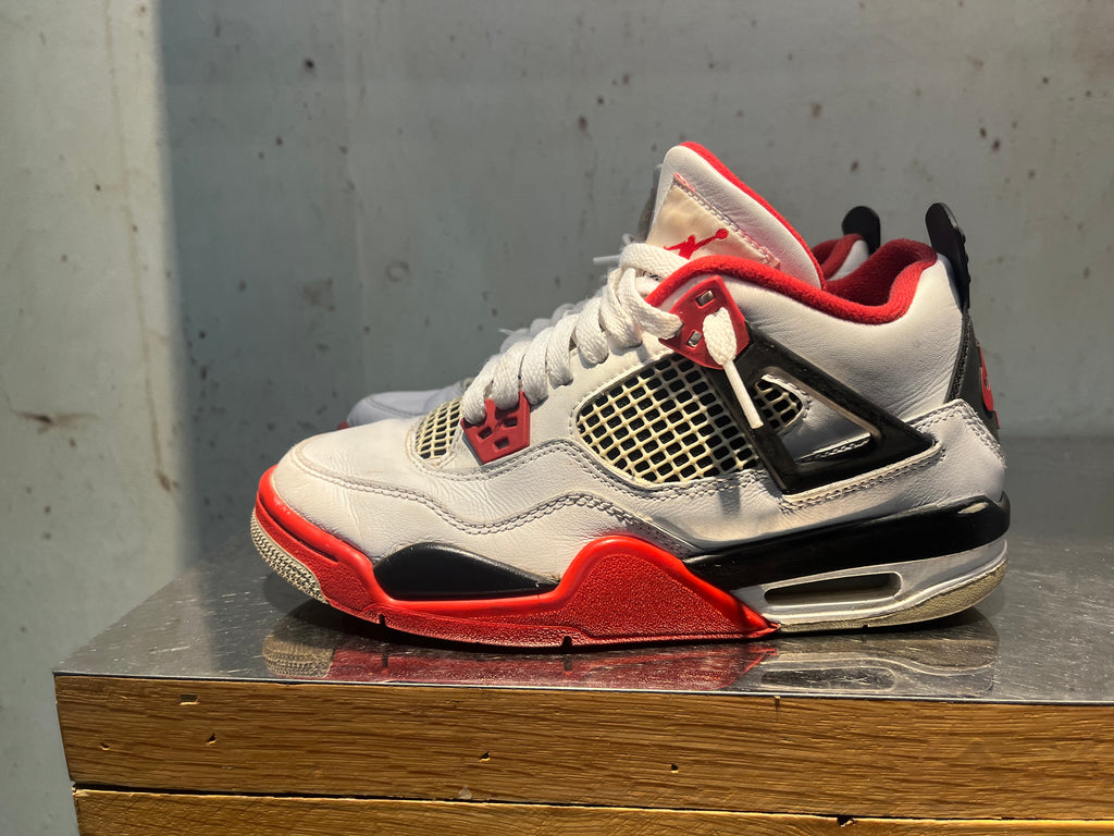 Jordan 4 "Fire Red" Size 5.5y Preowned
