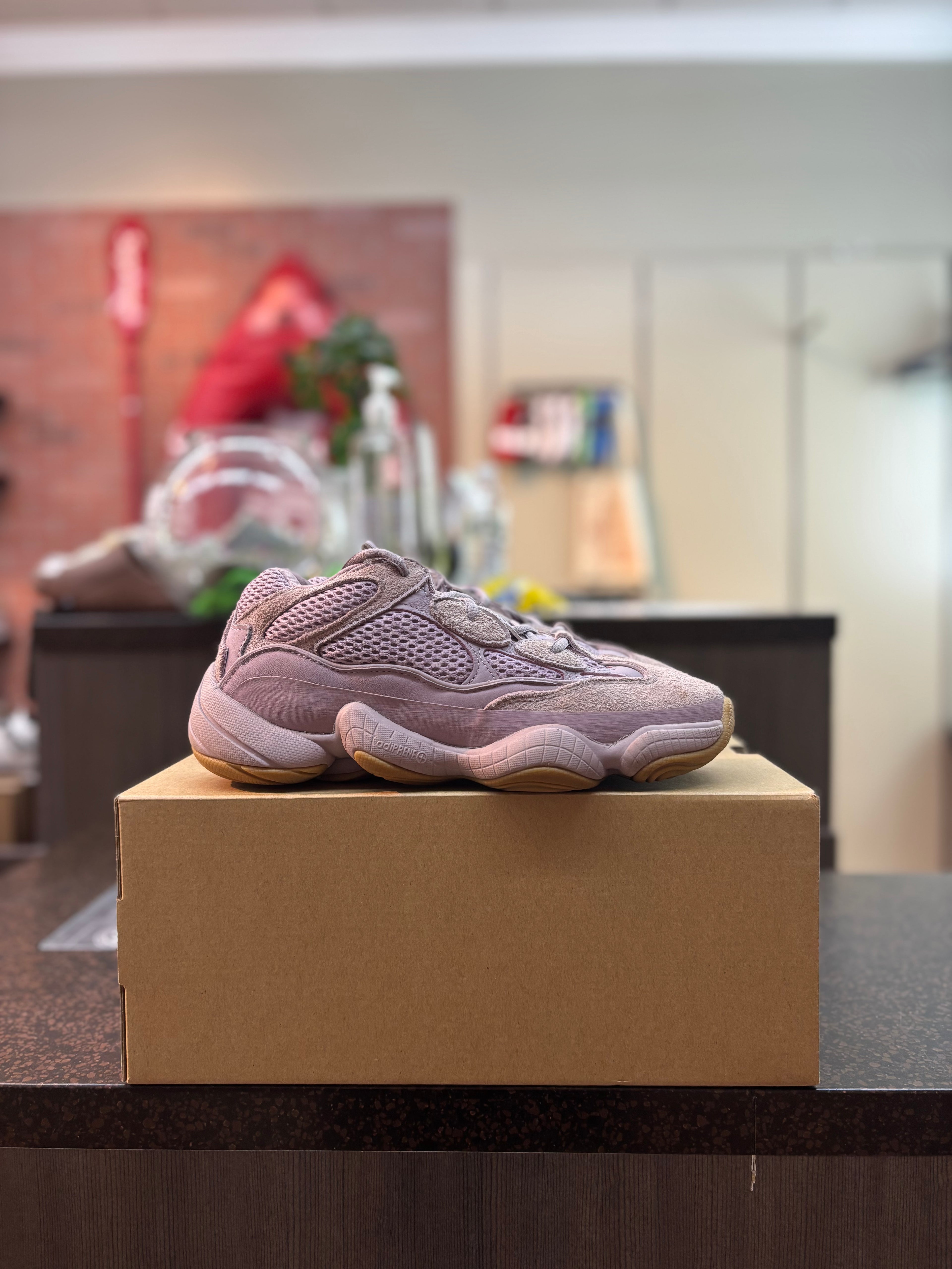 Yeezy 500 "Soft Vision" Size 6 Pre Owned