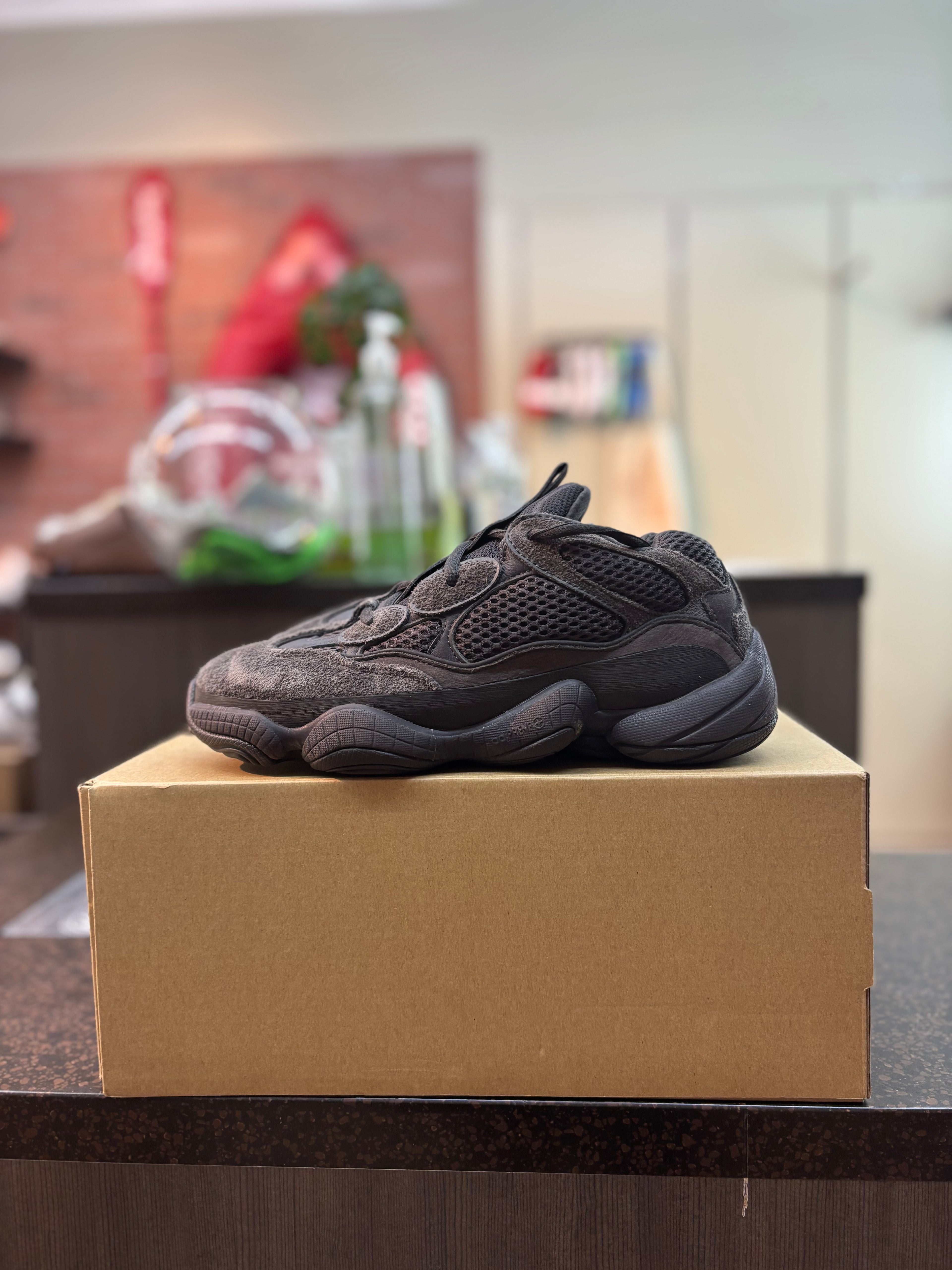 Yeezy 500 "Utility Black" Size 6 Pre Owned
