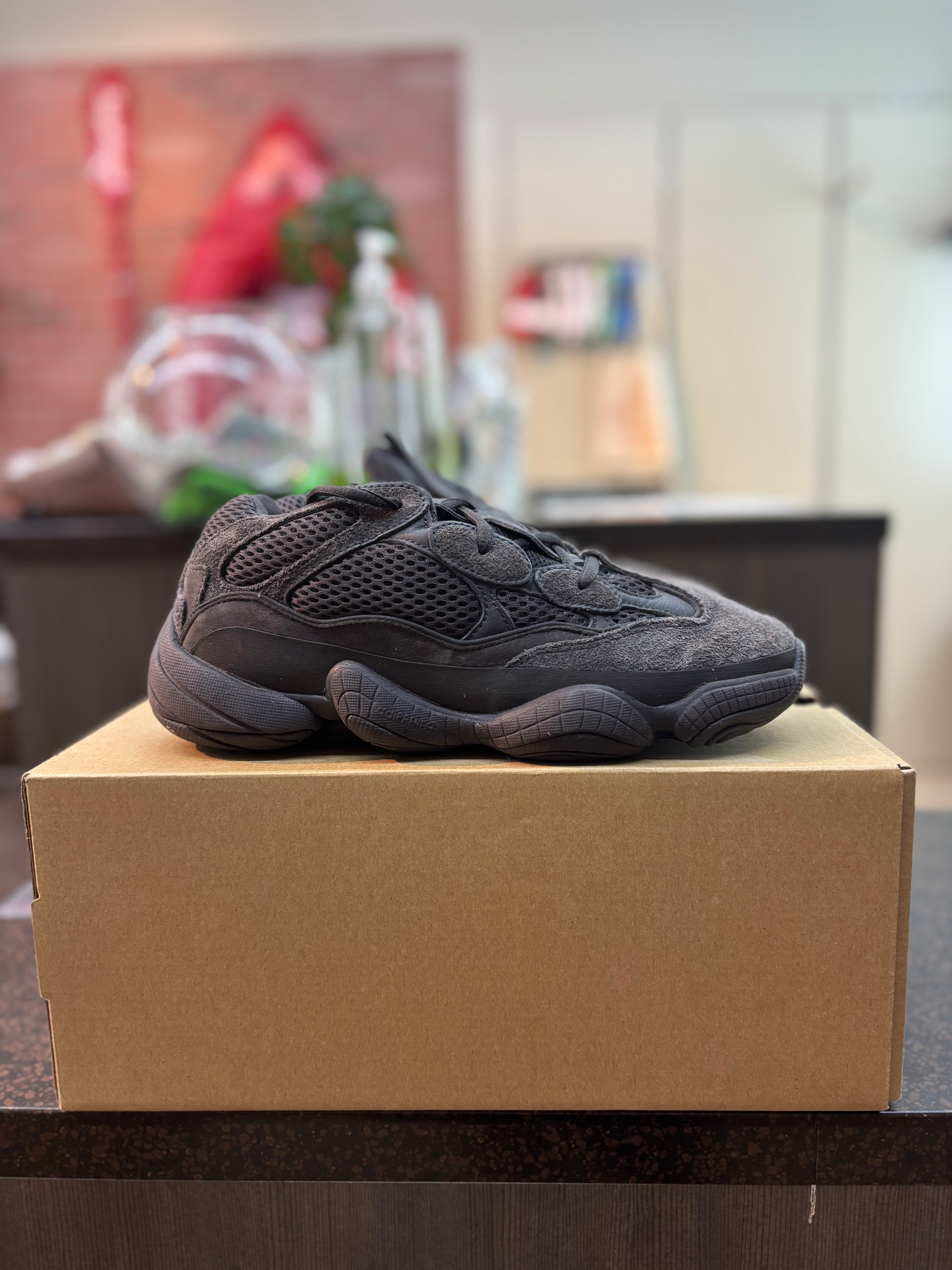 Yeezy 500 "Utility Black" Size 6 Pre Owned