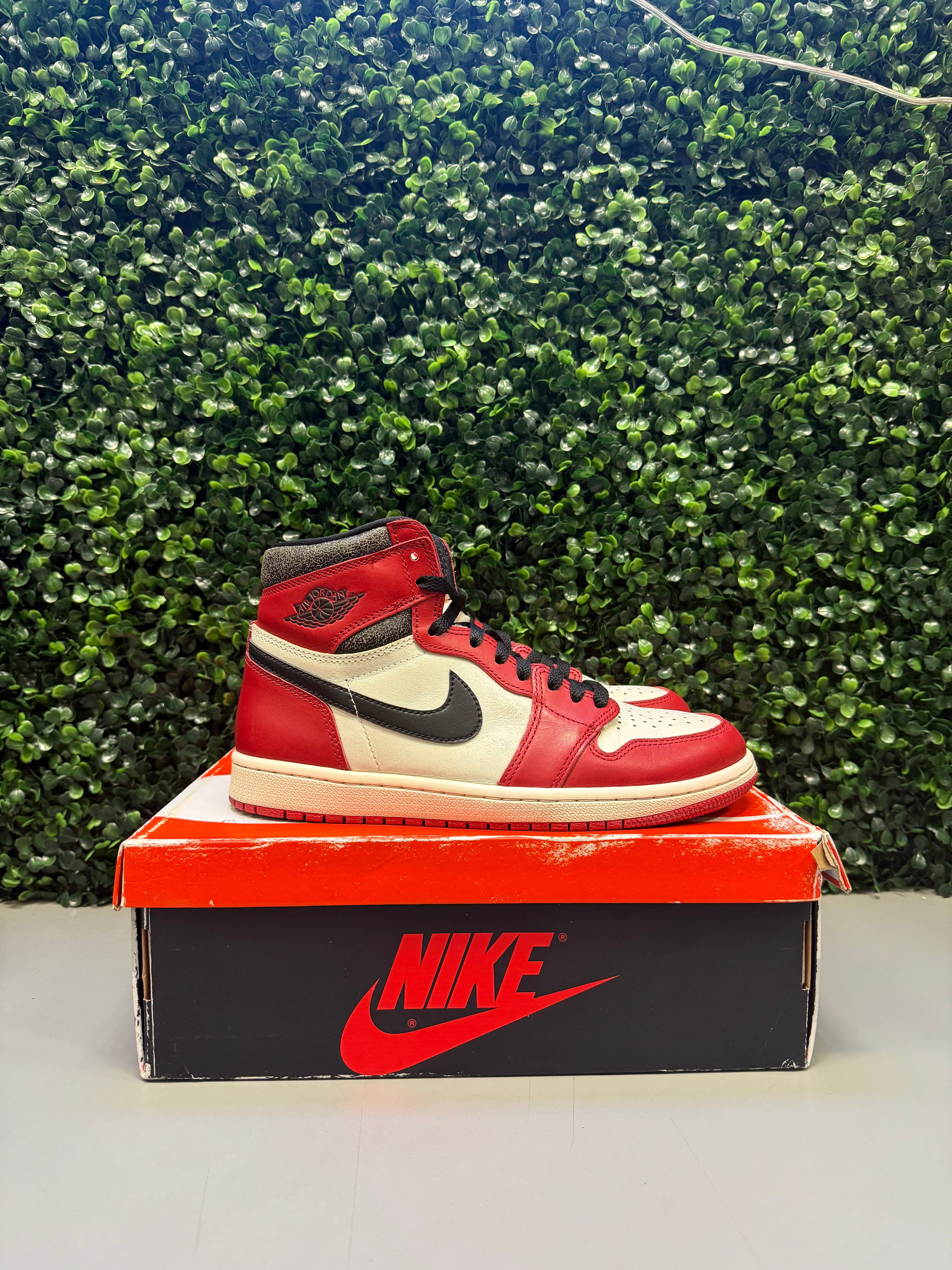Jordan 1 High "Chicago Lost & Found" Size 8 Preowned