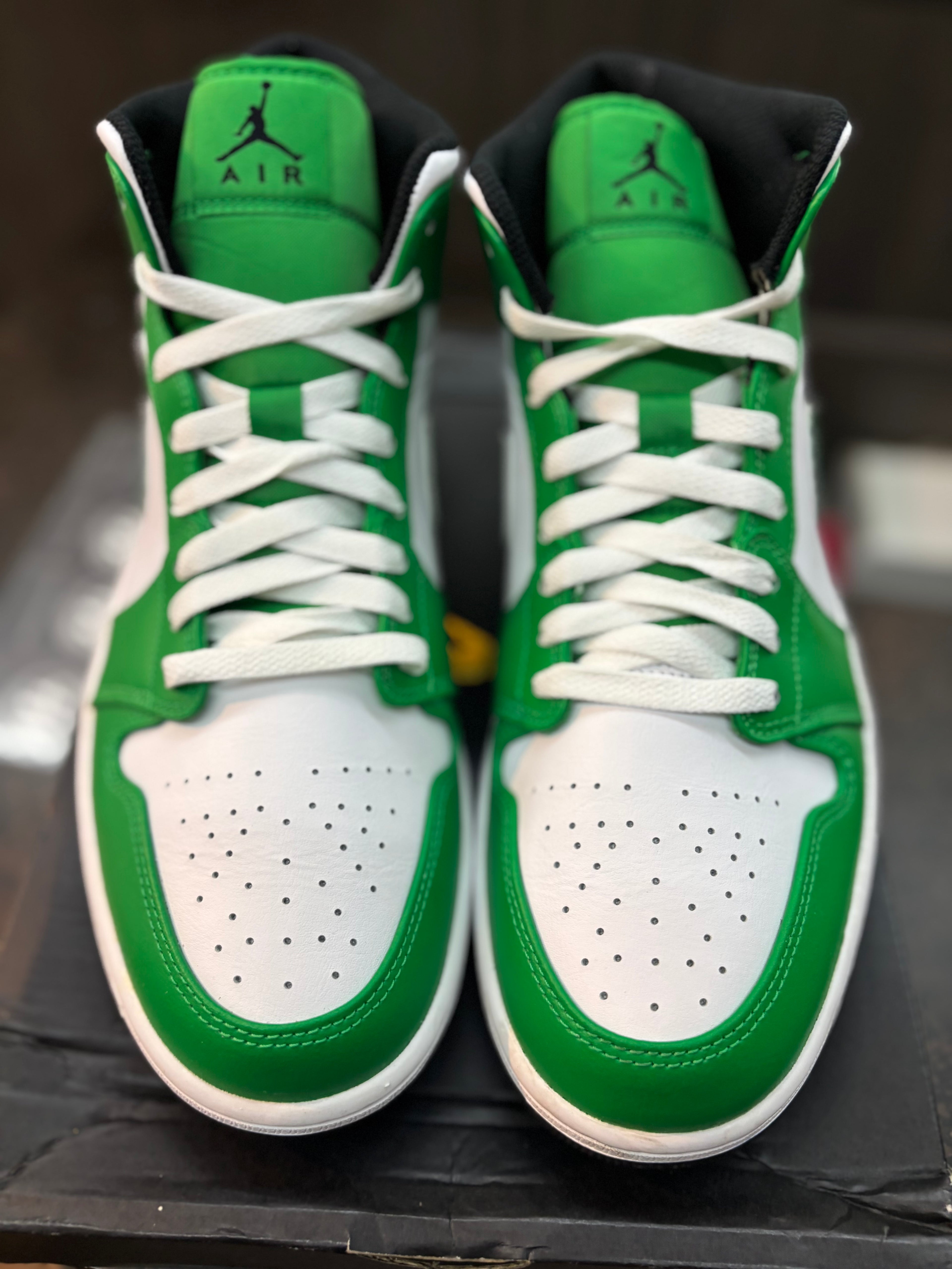 Jordan 1 Mid "Lucky Green" Size 10.5 Pre Owned