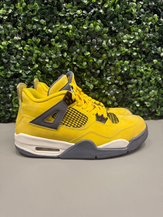 Jordan 4 "Lightning" Size 7Y Preowned
