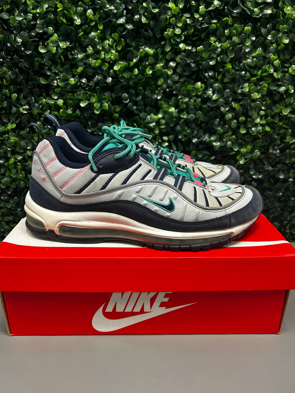 Nike Air Max 98 "South Beach" Size 10.5 Preowned