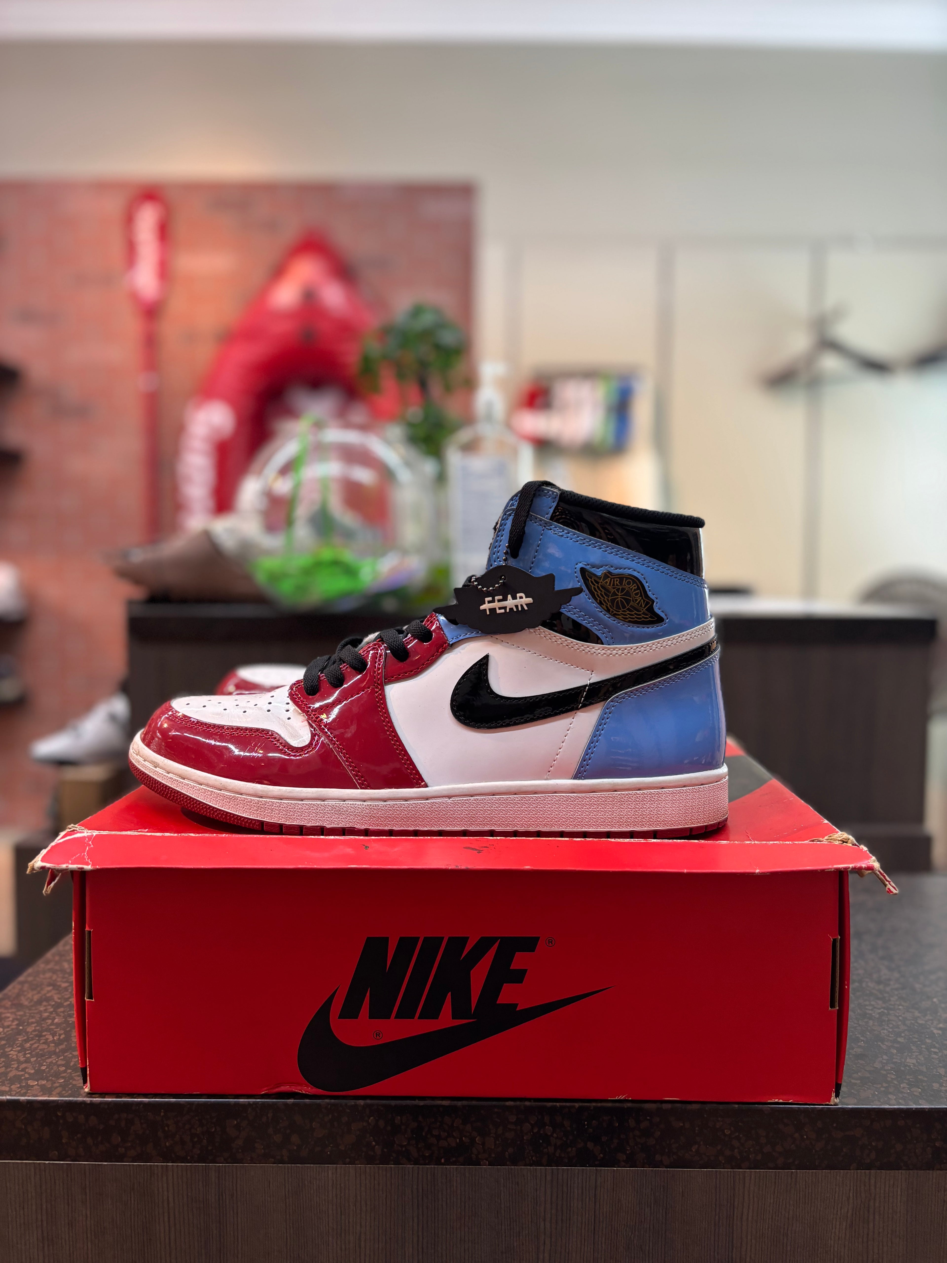 Jordan 1 High "Fearless UNC Chicago" Size 13 Pre Owned