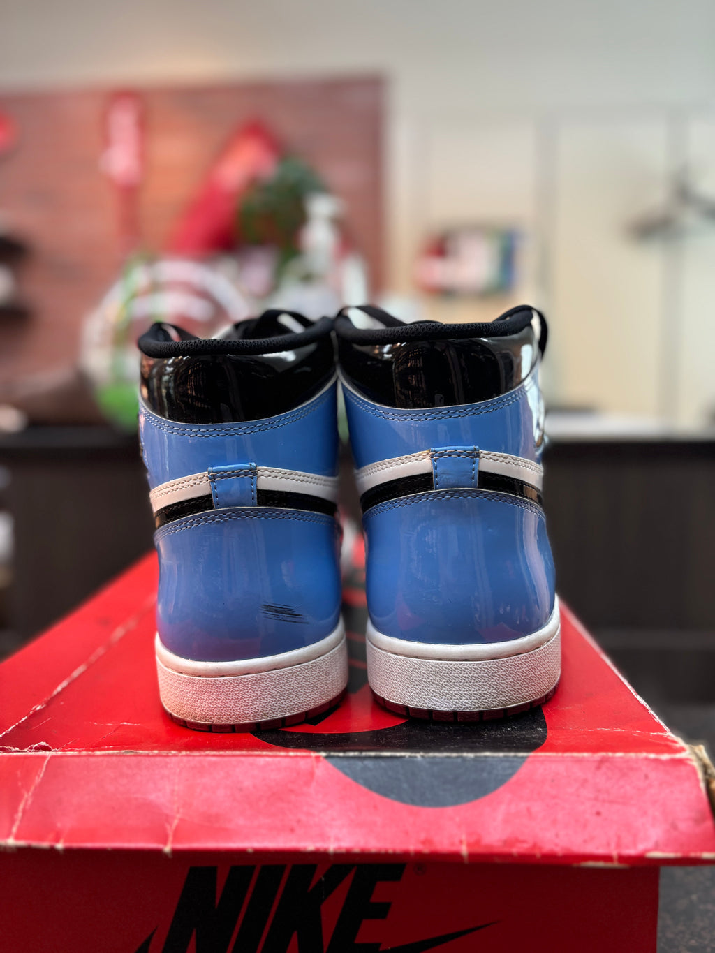 Jordan 1 High "Fearless UNC Chicago" Size 13 Pre Owned