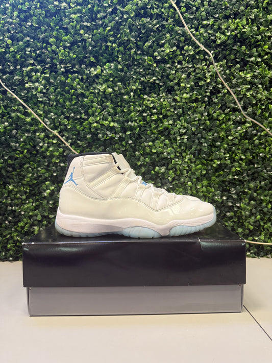 Jordan 11 "Legend Blue" Size 10.5 Preowned
