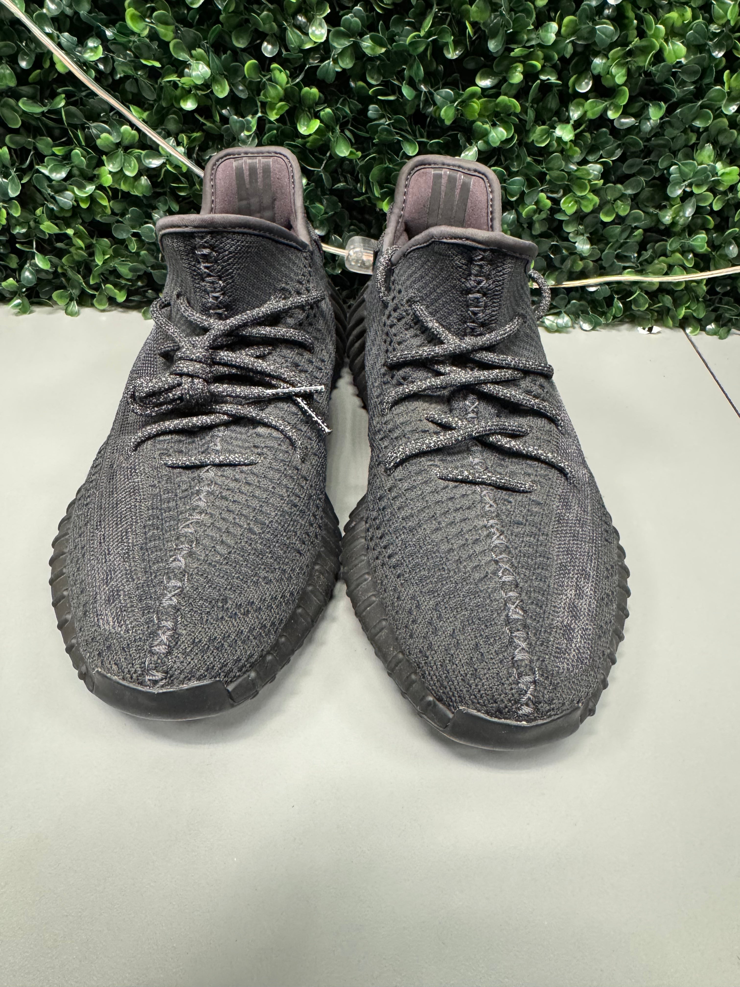 Adidas Yeezy Boost 350 V2 "Black Non-Reflective" Size 9.5 Preowned