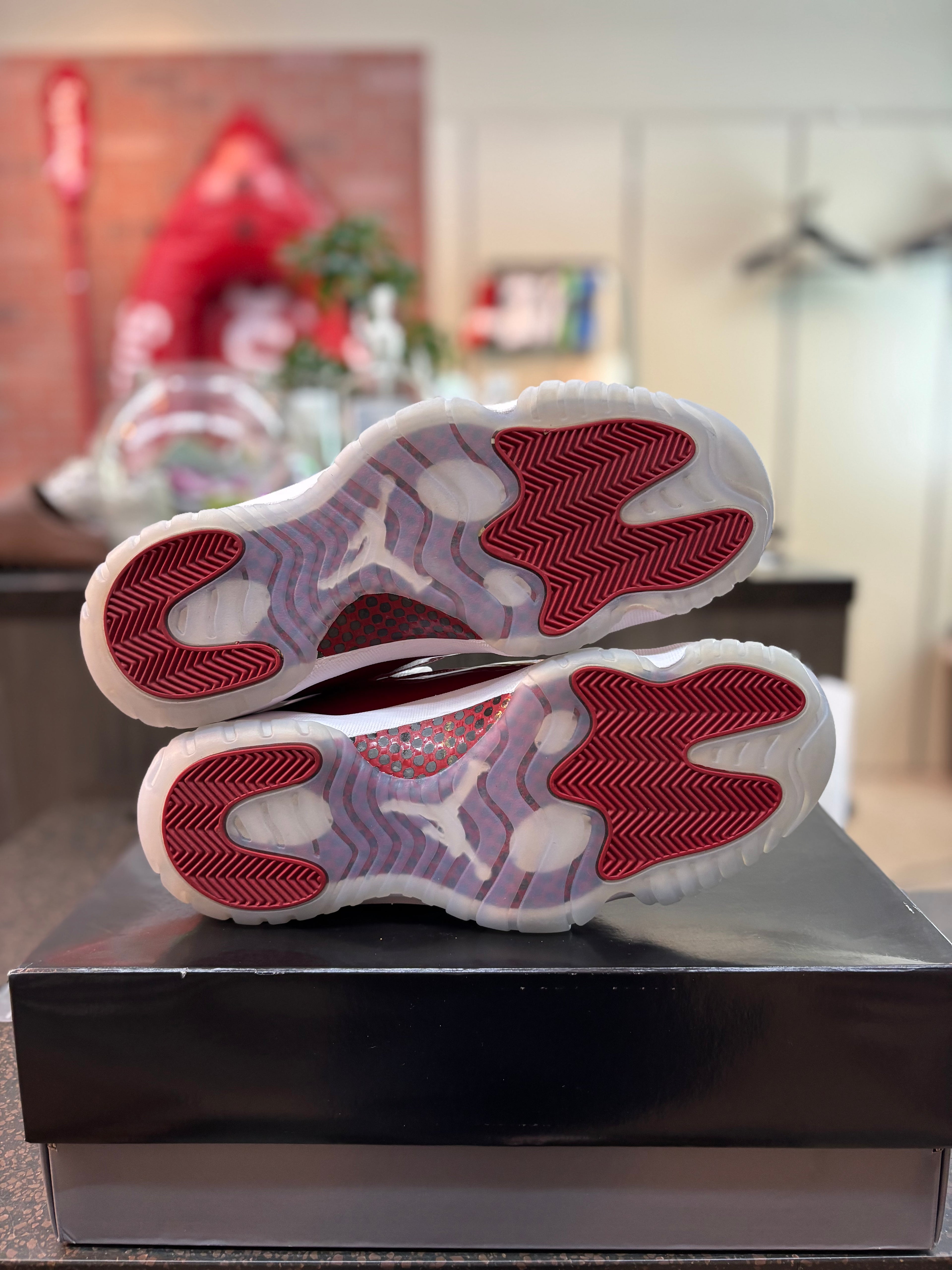 Jordan 11 "Cherry" Size 10 Pre Owned