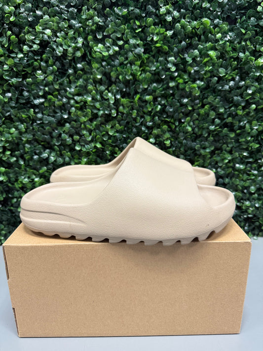 Yeezy Slide "Pure" Size 10 Preowned