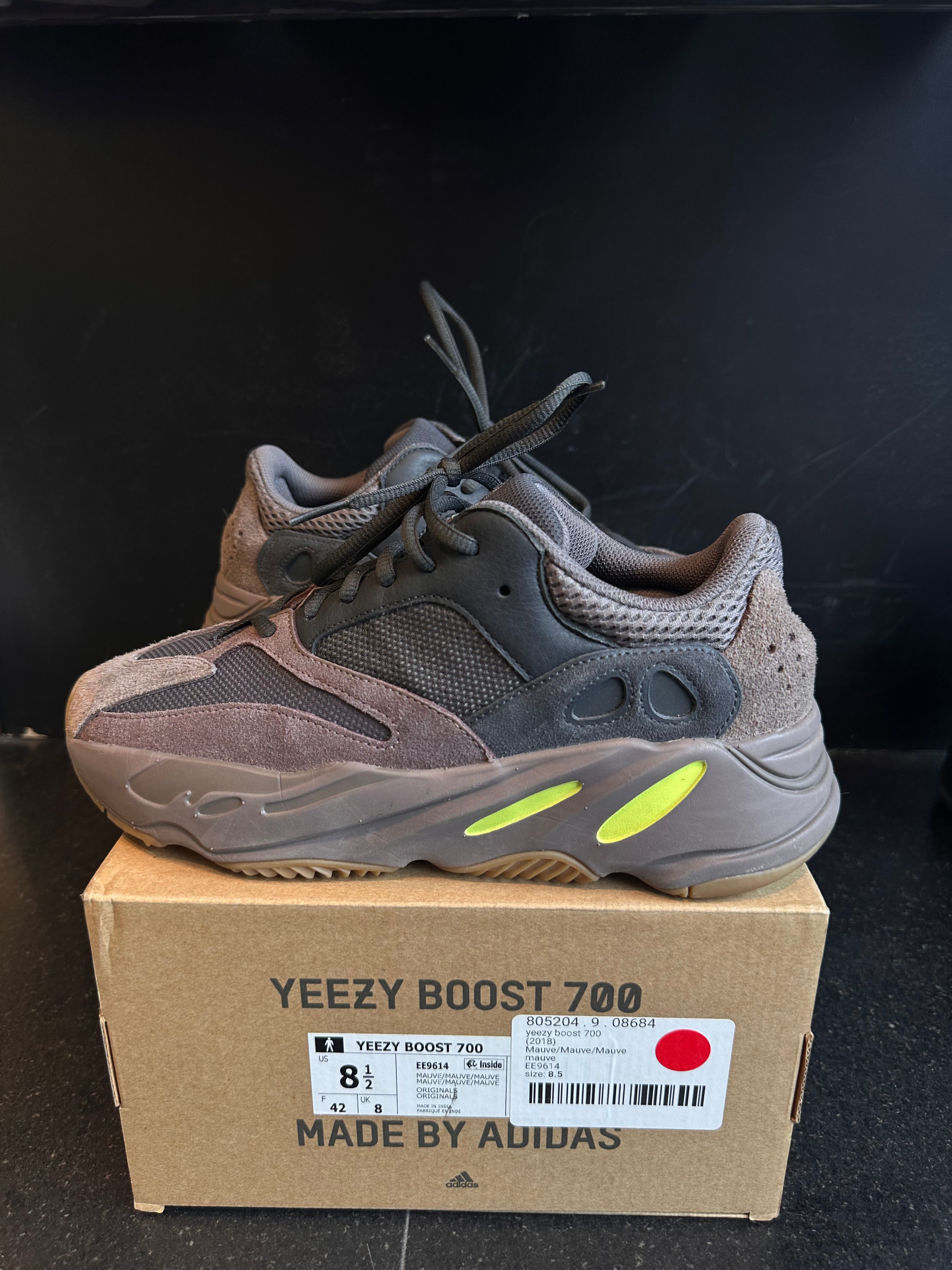 Yeezy 750 "Mauve" Preowned