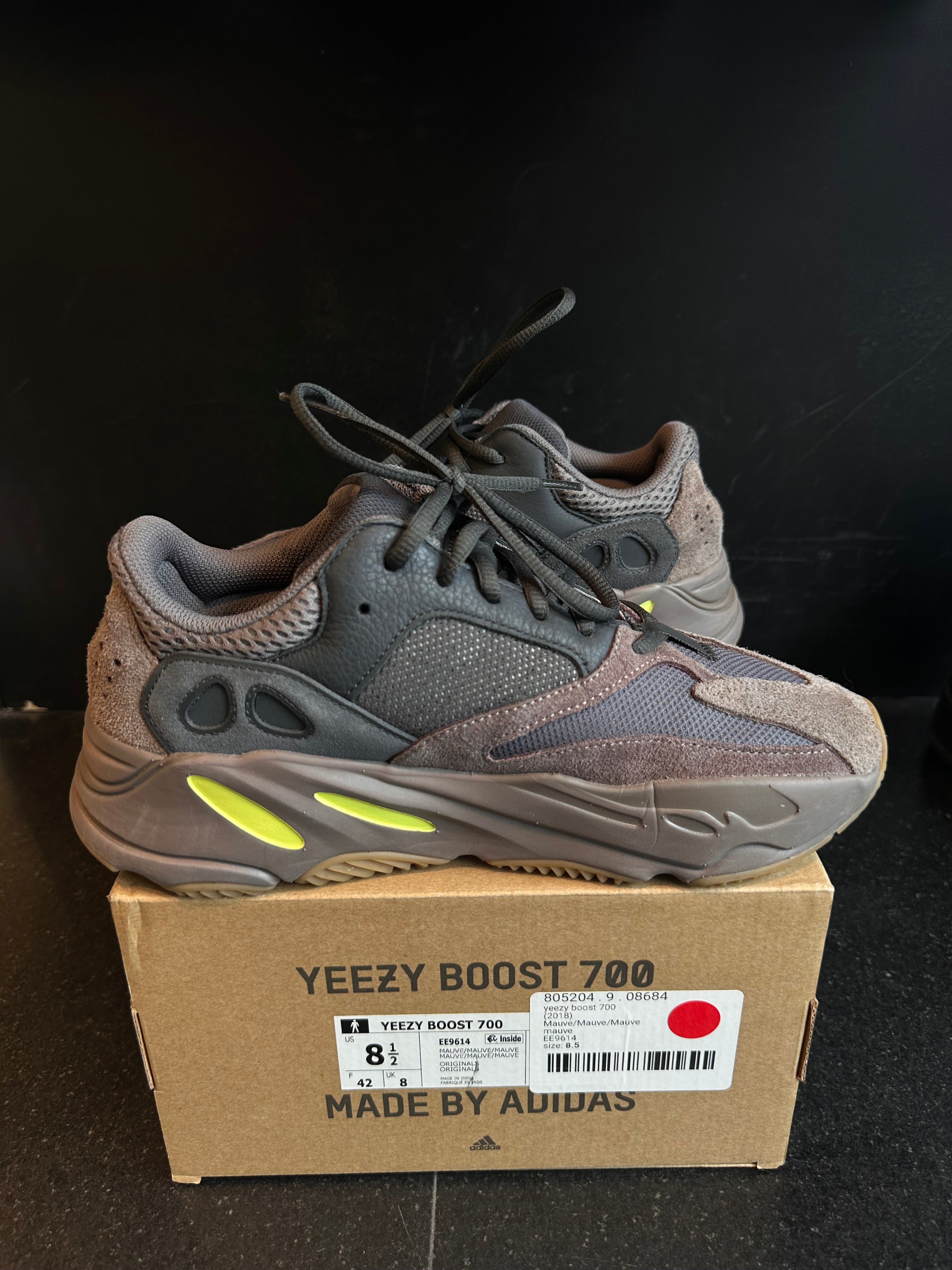 Yeezy 750 "Mauve" Preowned