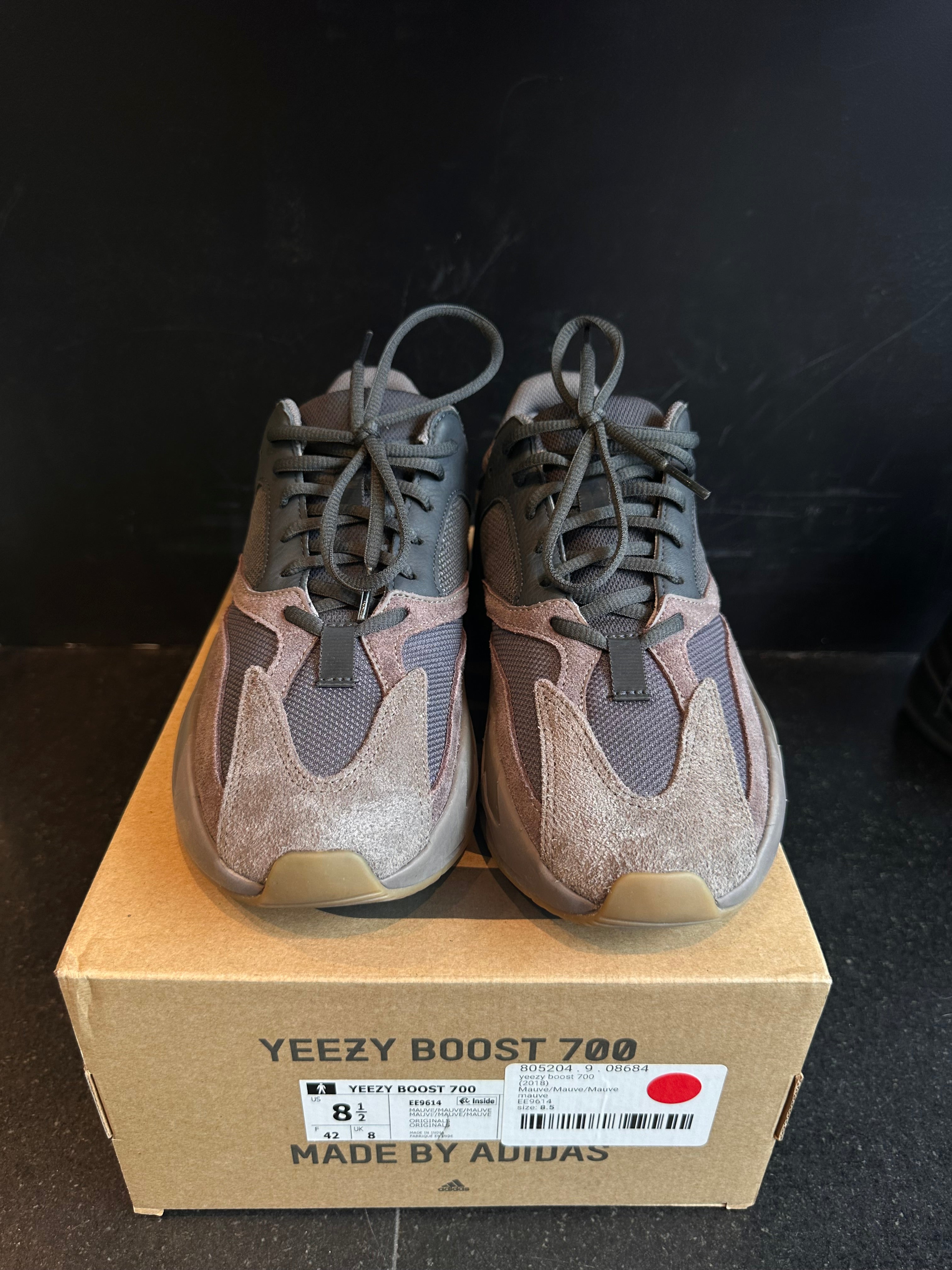 Yeezy 750 "Mauve" Preowned