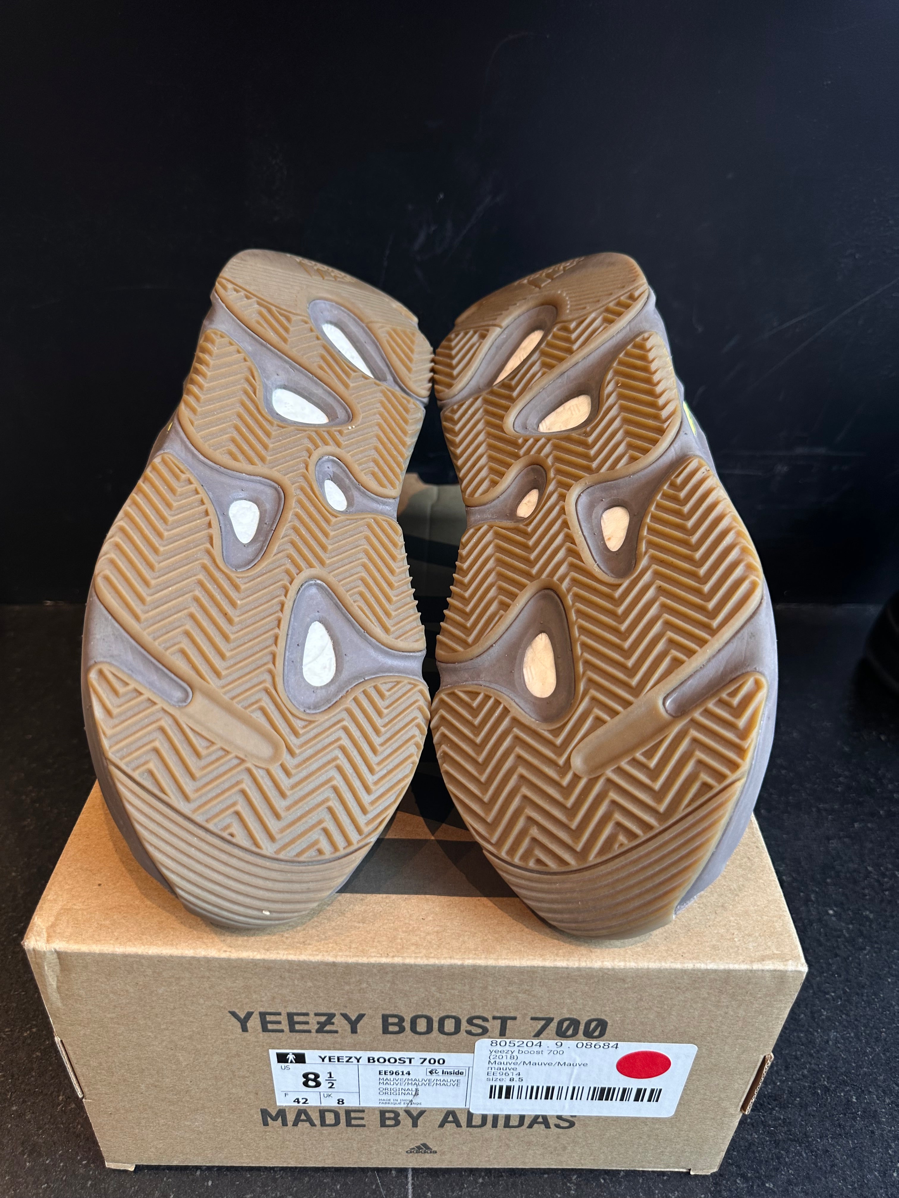 Yeezy 750 "Mauve" Preowned