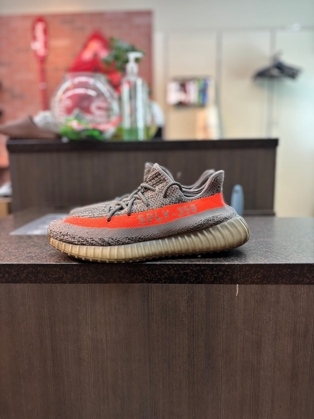 Yeezy 350 v2 "Beluga Reflective" Size 10.5 Pre Owned