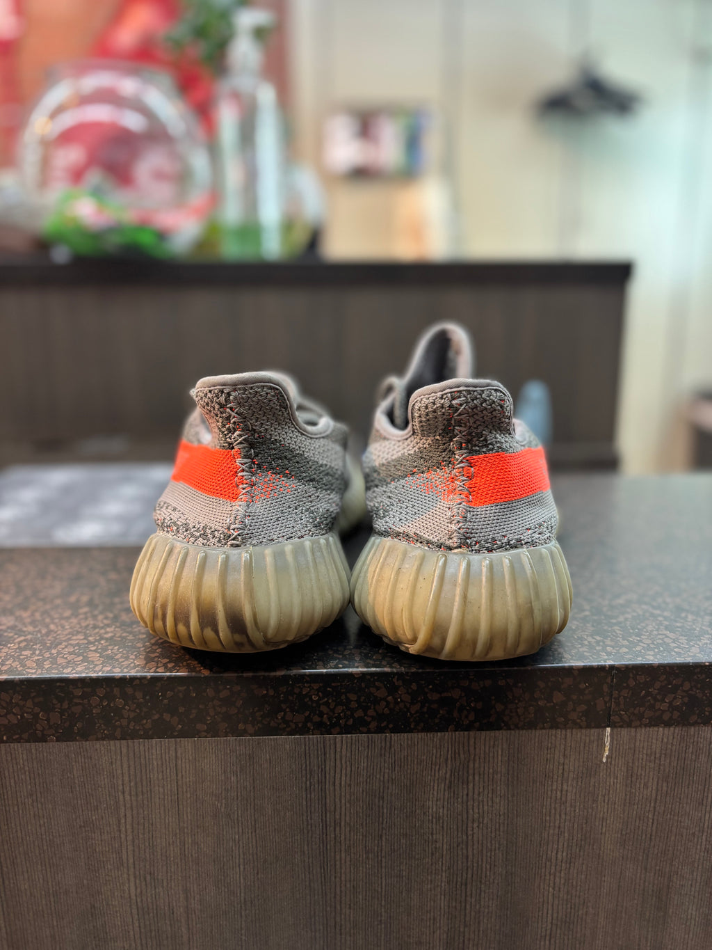 Yeezy 350 v2 "Beluga Reflective" Size 10.5 Pre Owned