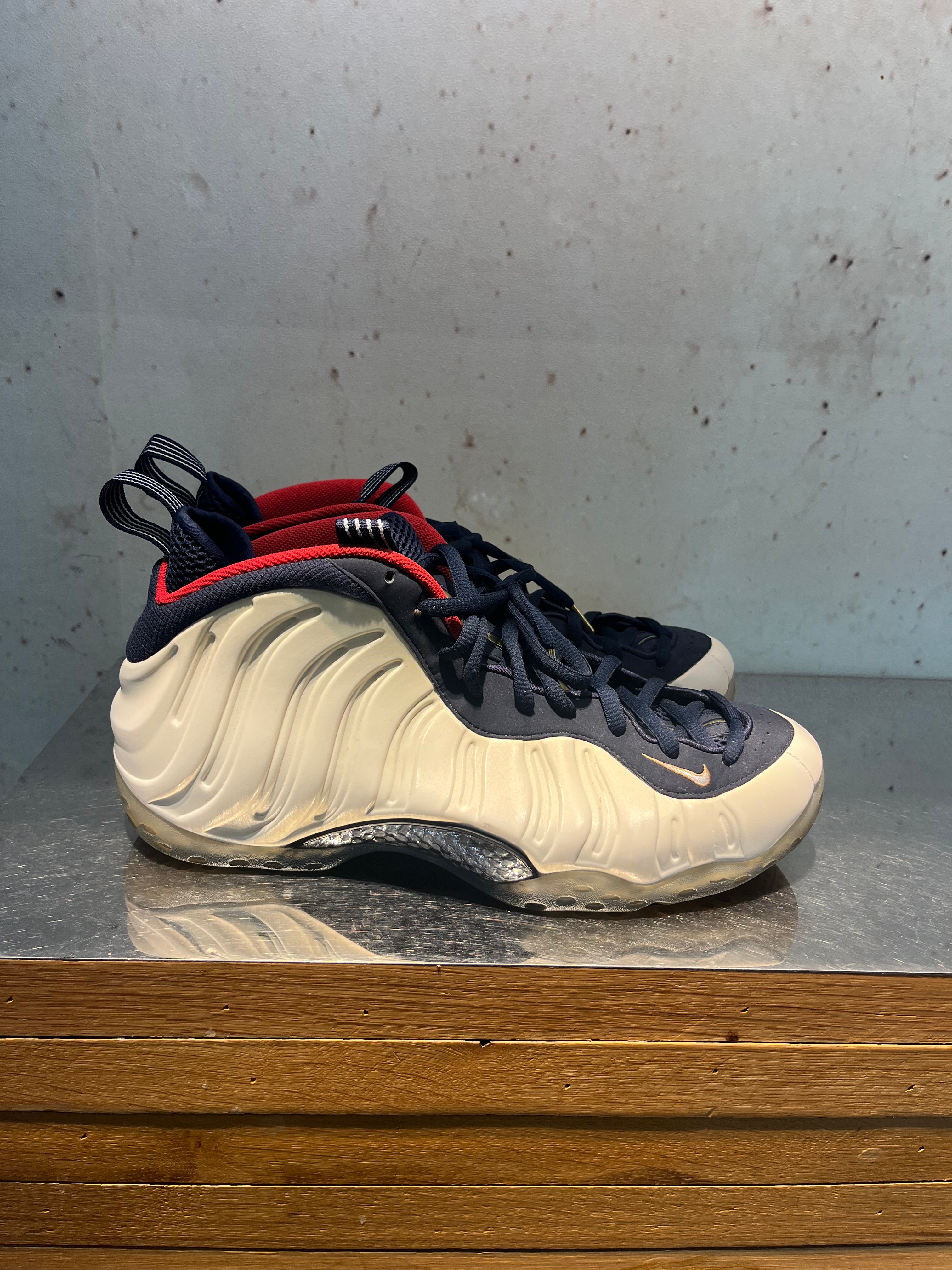 Nike Air Foamposite Size 13 Preowned