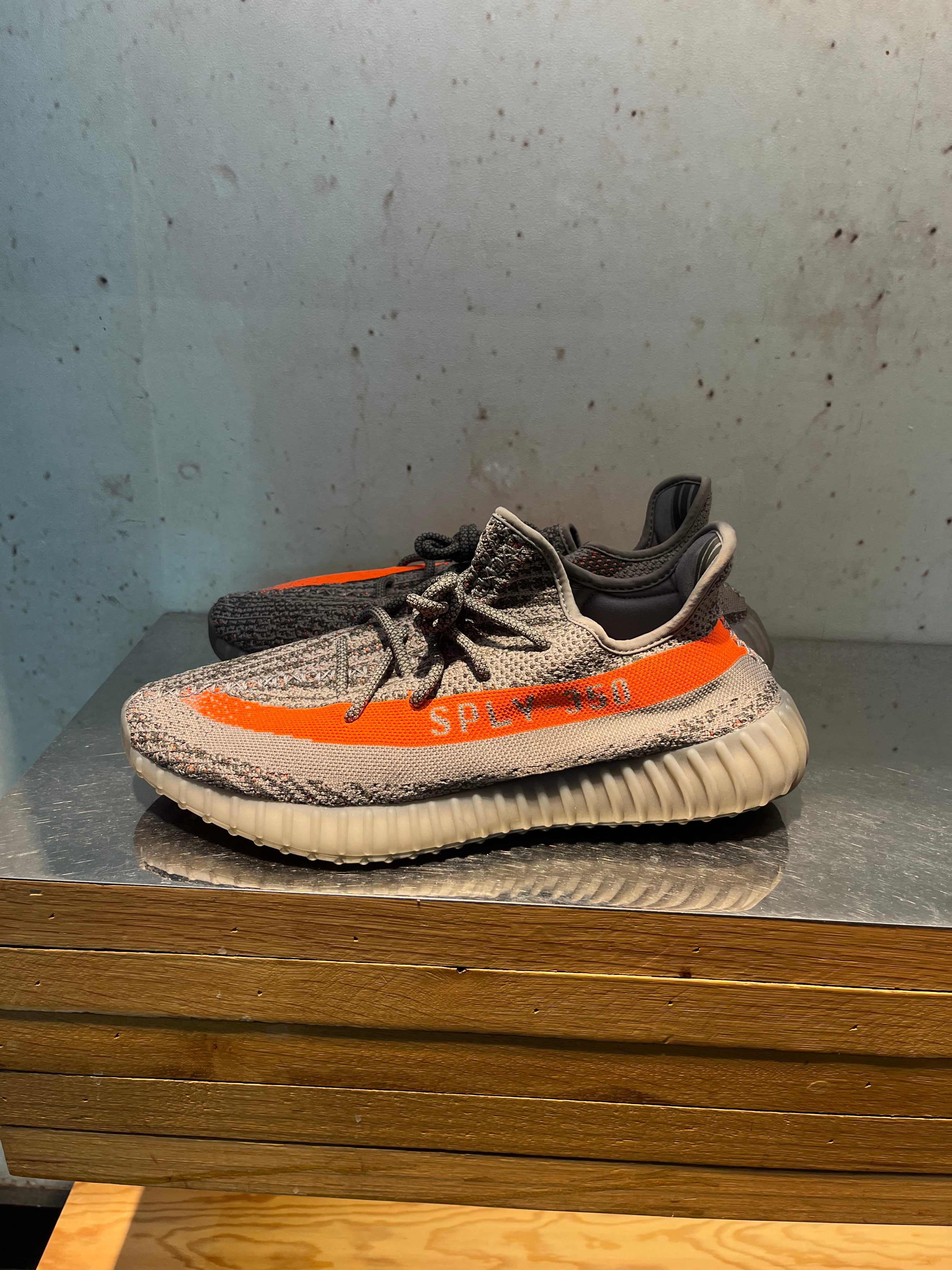 Yeezy 350 v2 "Beluga Reflective" Size 14 Preowned
