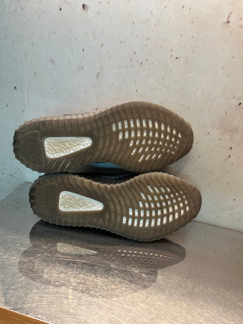 Yeezy 350 v2 "Beluga Reflective" Size 14 Preowned