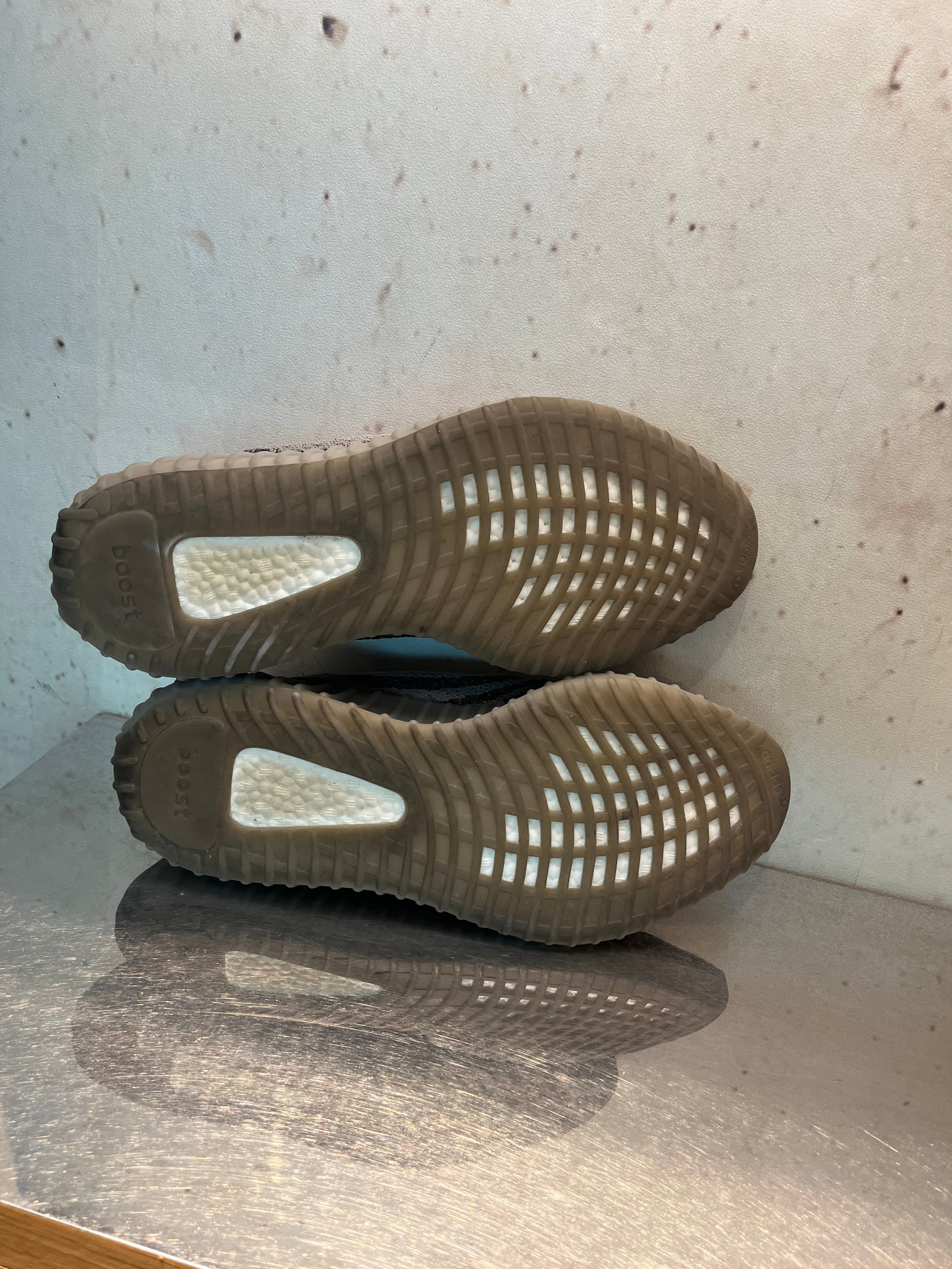 Yeezy 350 v2 "Beluga Reflective" Size 14 Preowned