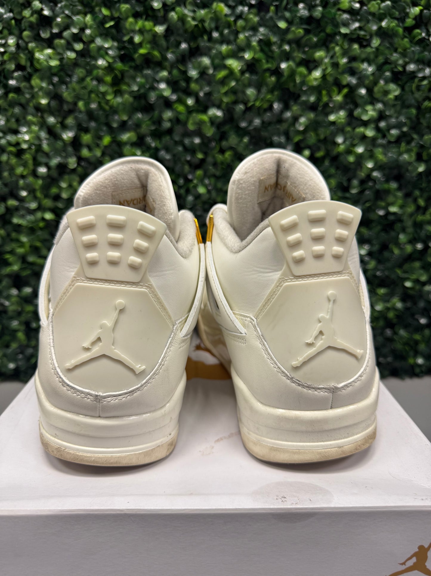 Jordan 4 "Metallic Gold" Size 10.5M Preowned