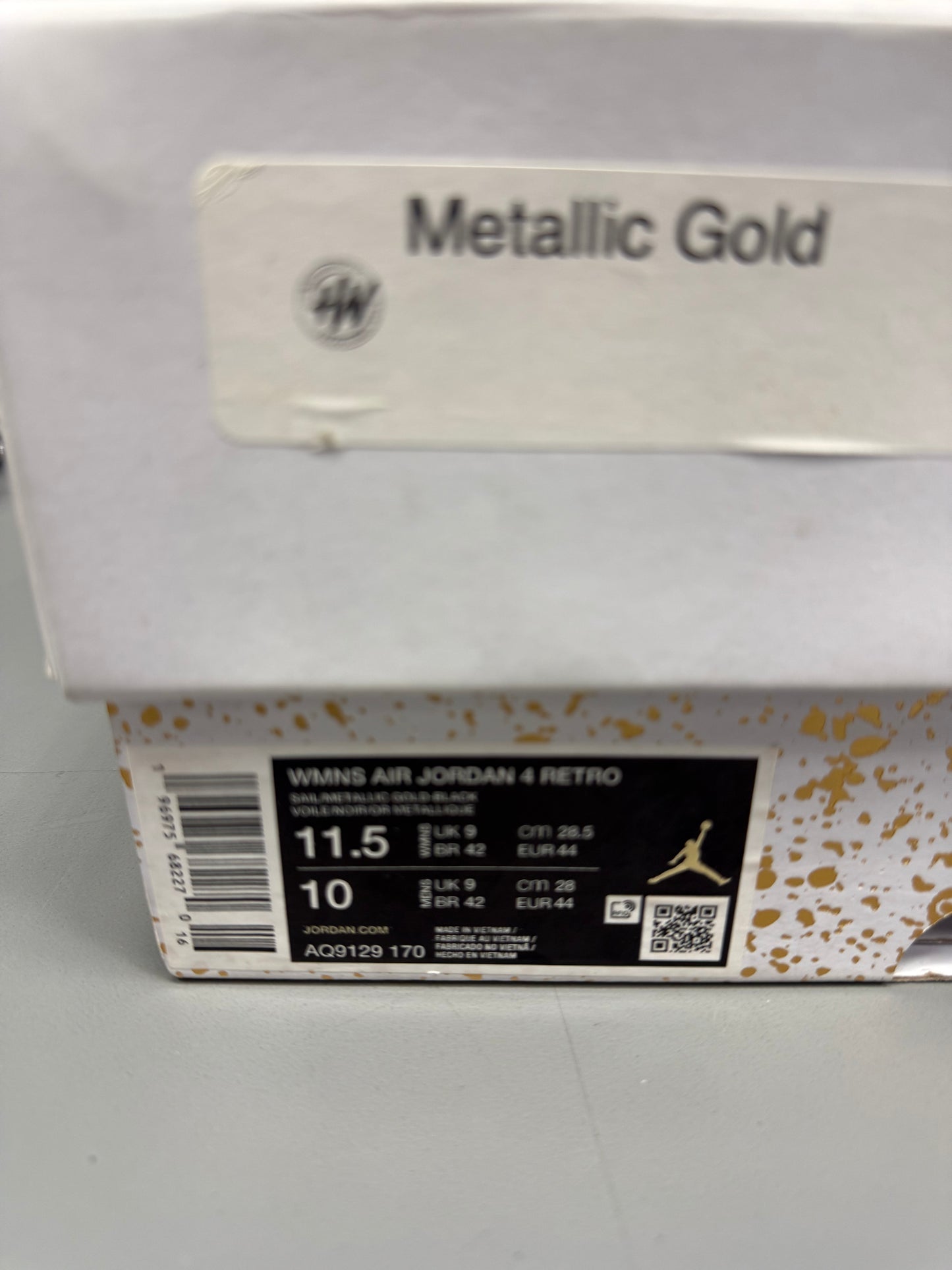 Jordan 4 "Metallic Gold" Size 10.5M Preowned