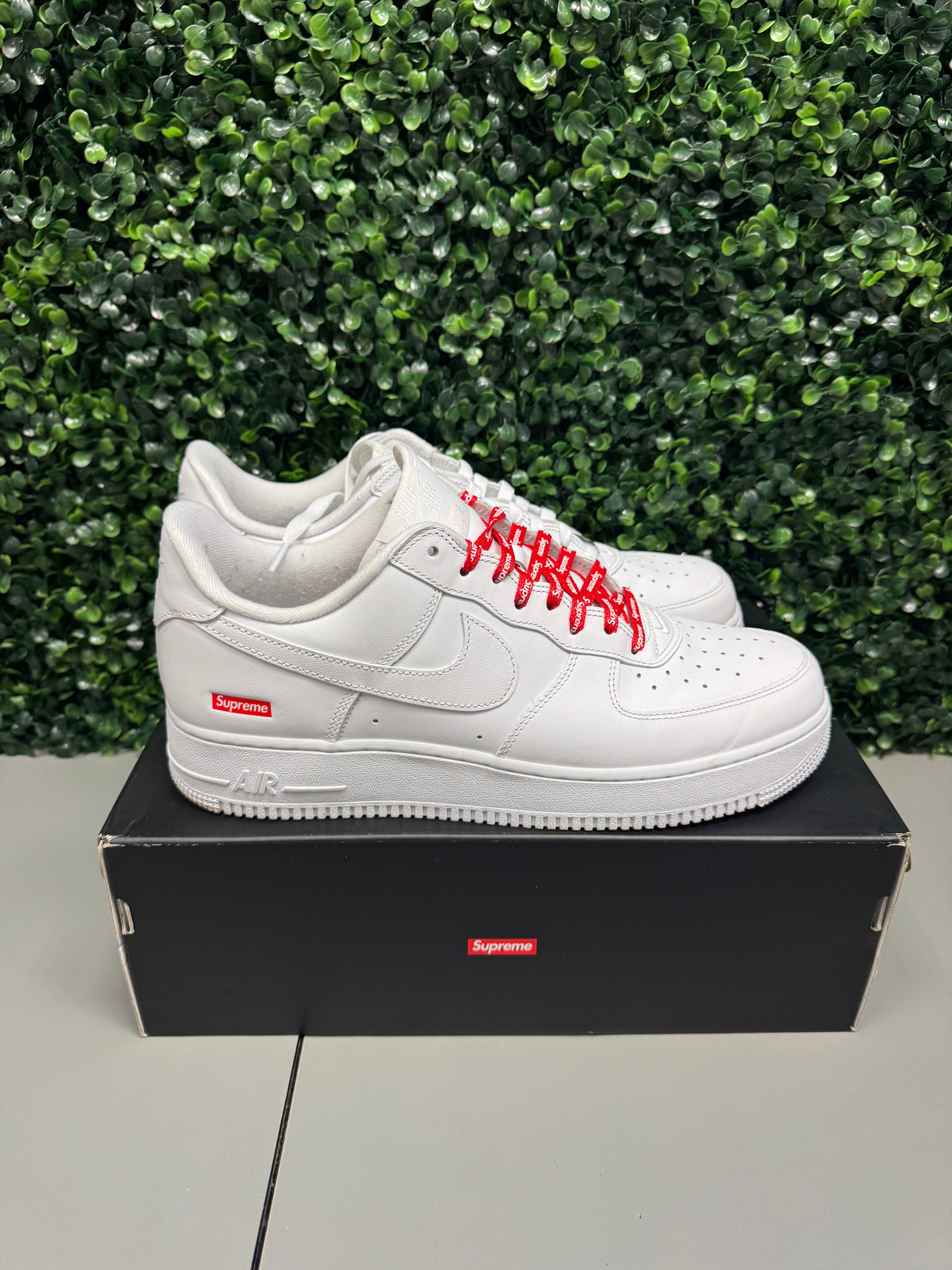Supreme AF1 White Size 12 Preowned