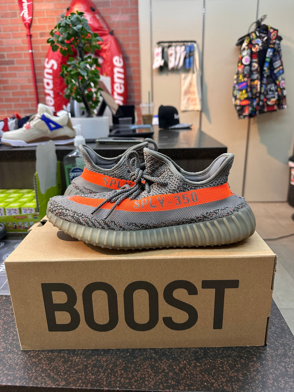 Yeezy 350 "Beluga" Preowned