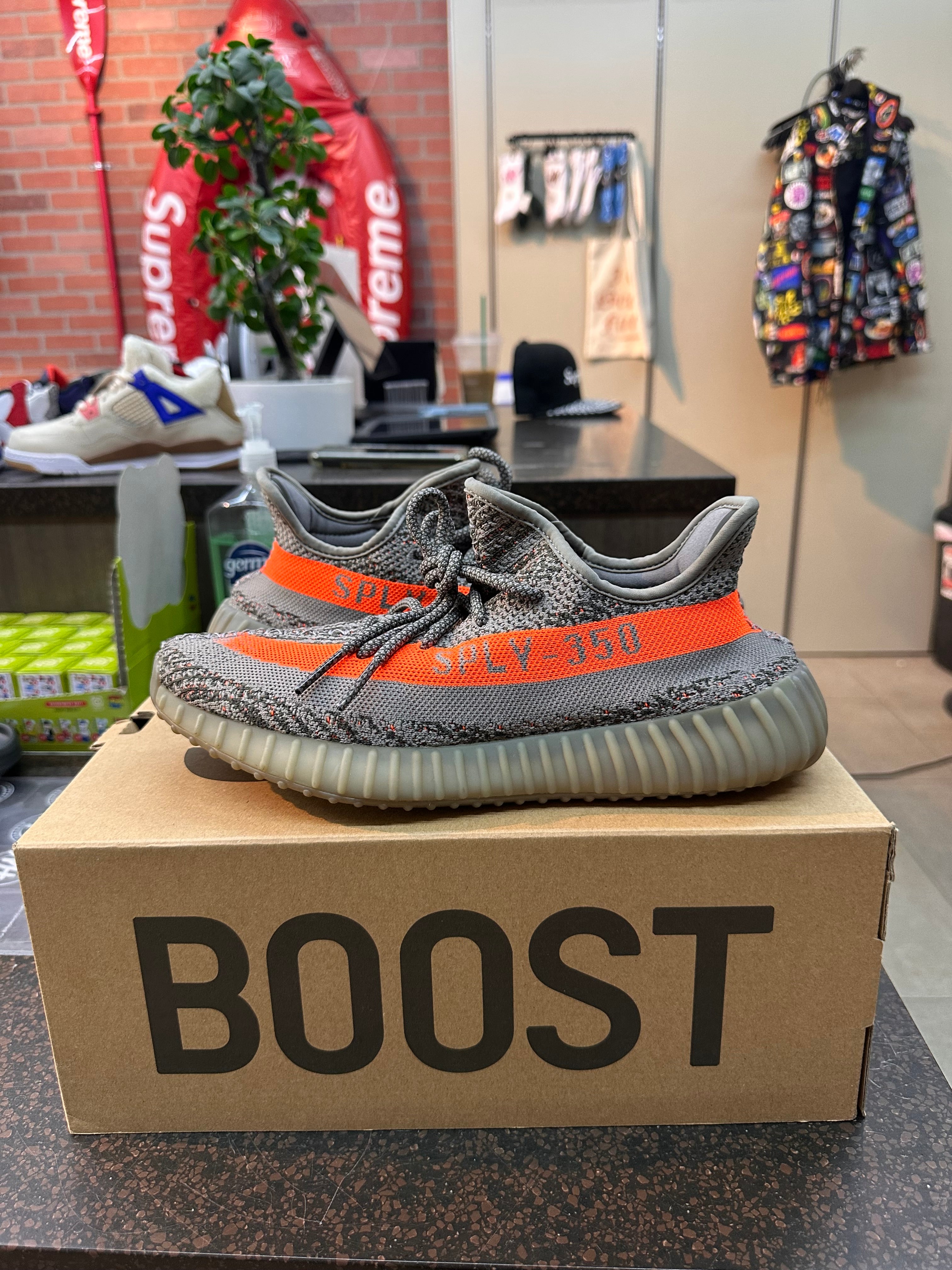 Yeezy 350 "Beluga" Preowned