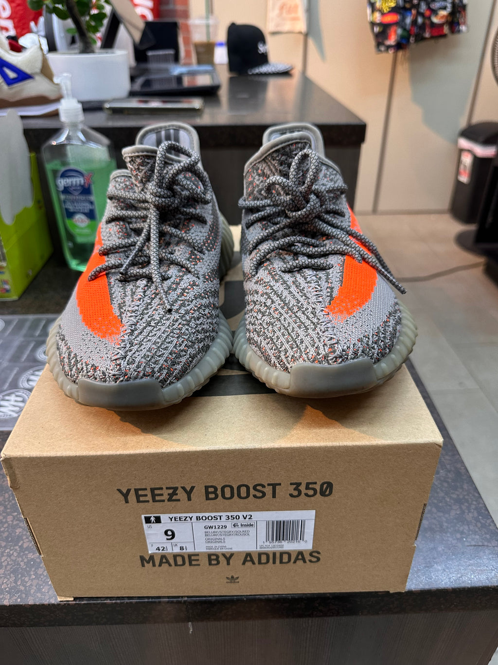 Yeezy 350 "Beluga" Preowned