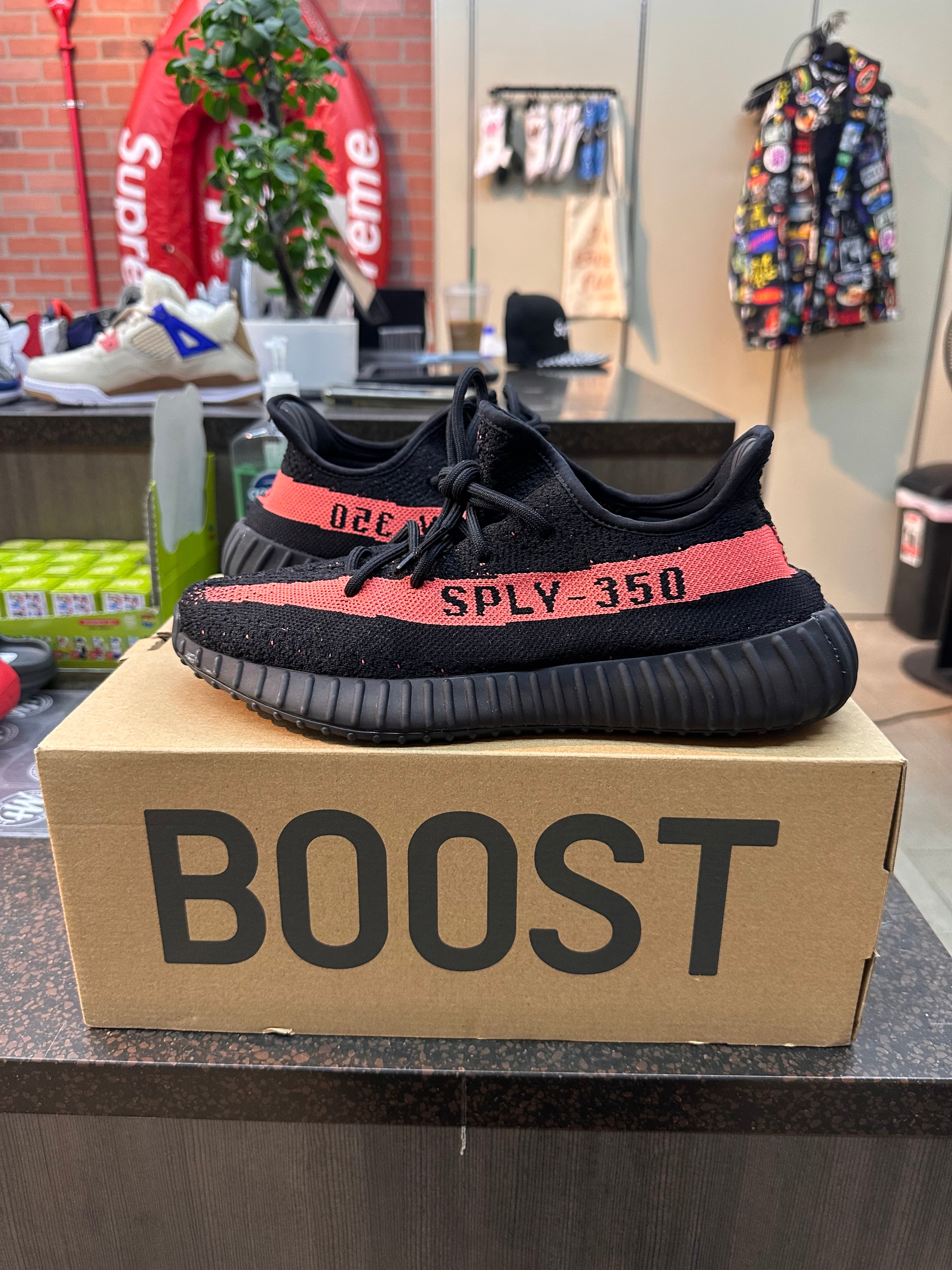 Yeezy 350 "Core Black and Red" Preowned