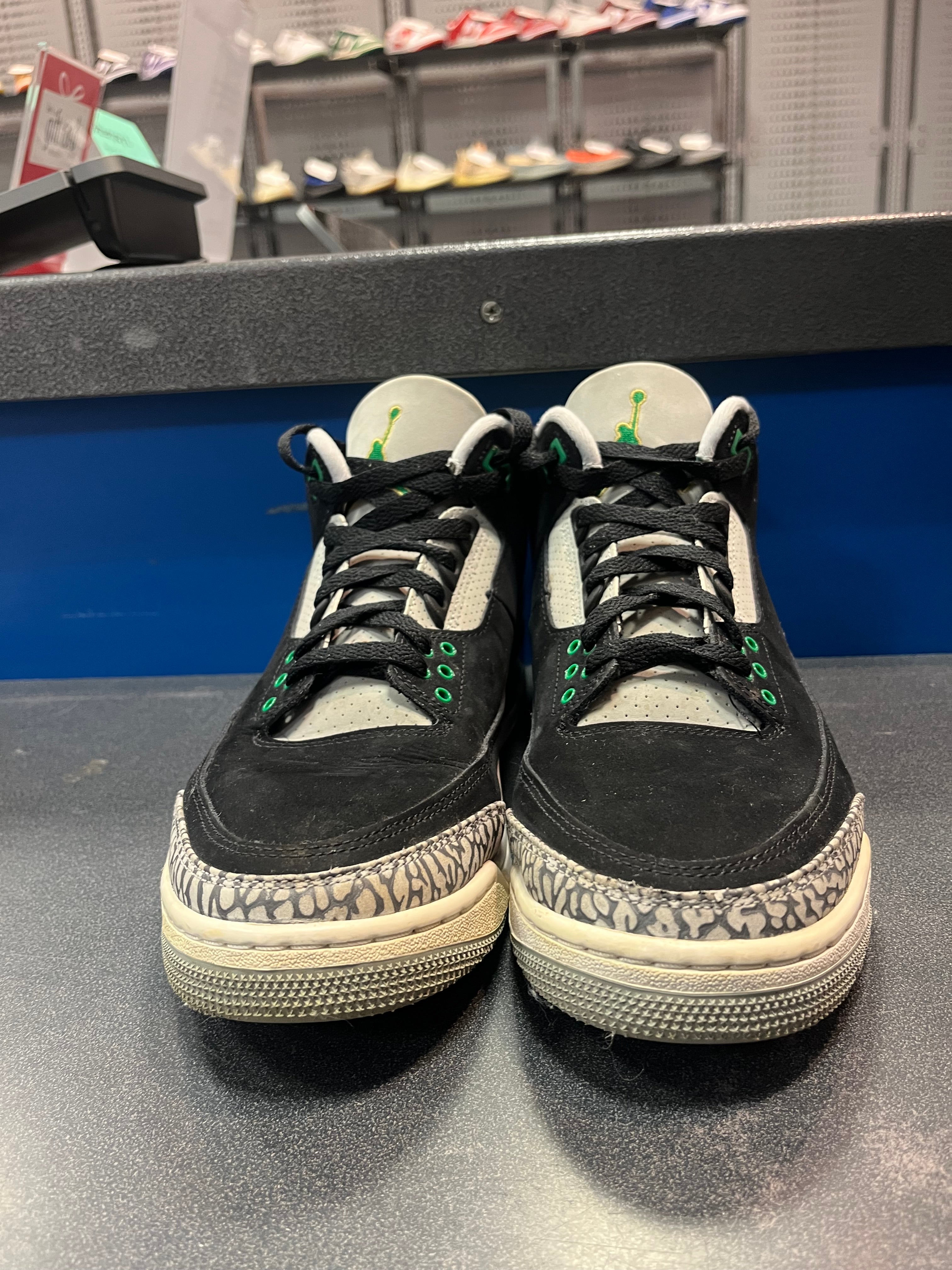 Jordan 3 "Pine Green" Size 9.5 Preowned