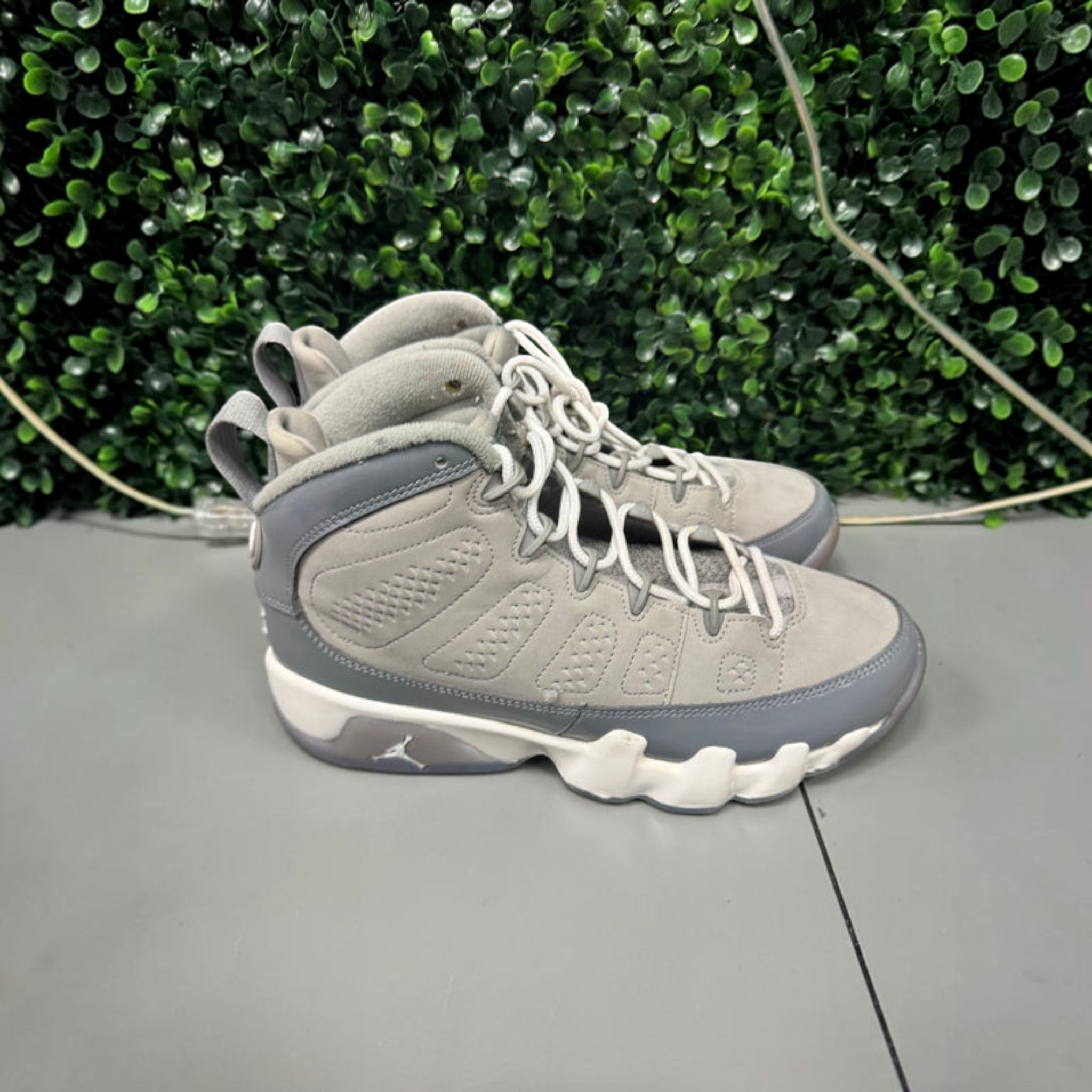 Jordan 9 Retro Cool Grey (2025) Size 6Y Preowned