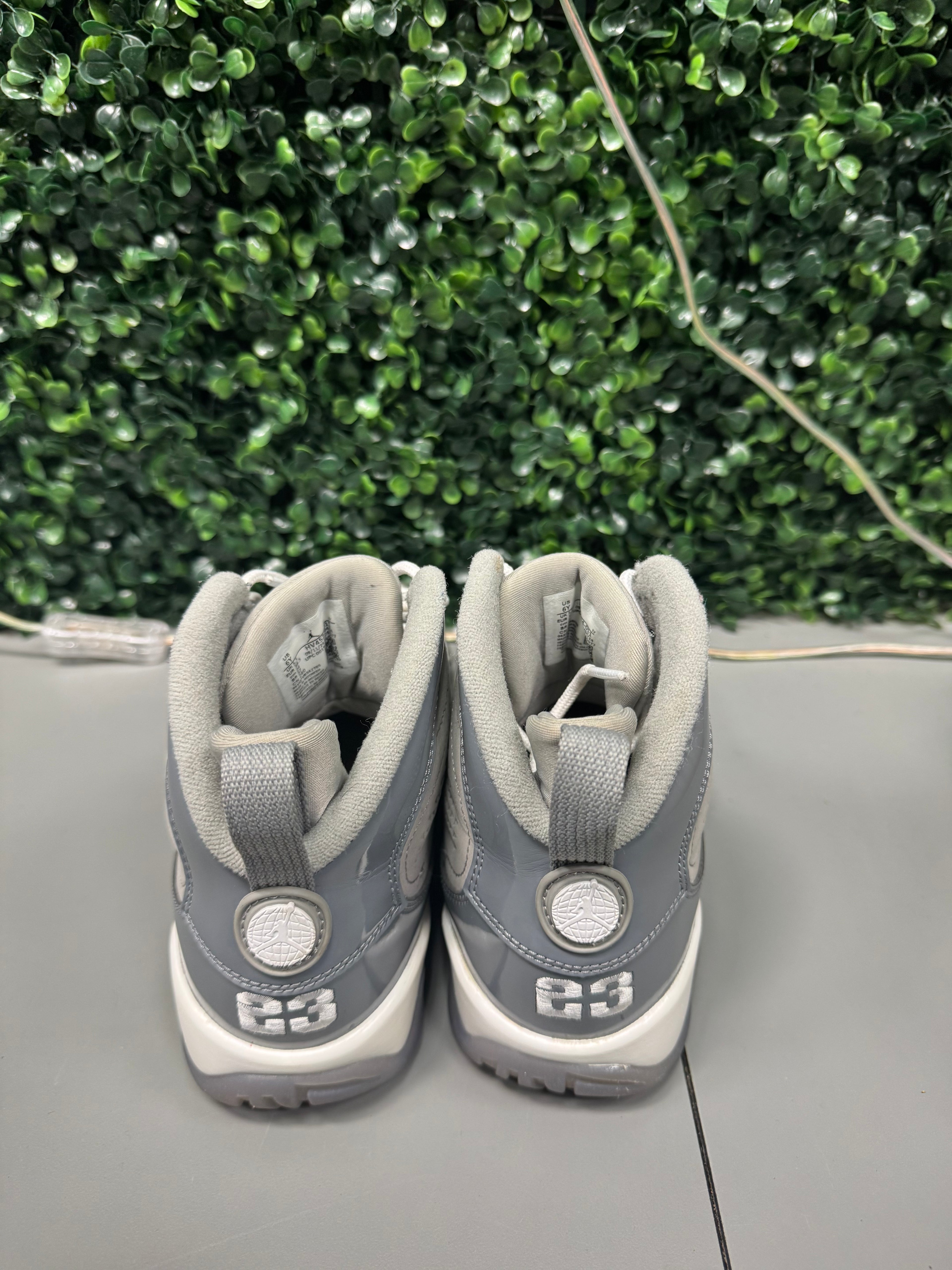 Jordan 9 Retro Cool Grey (2025) Size 6Y Preowned