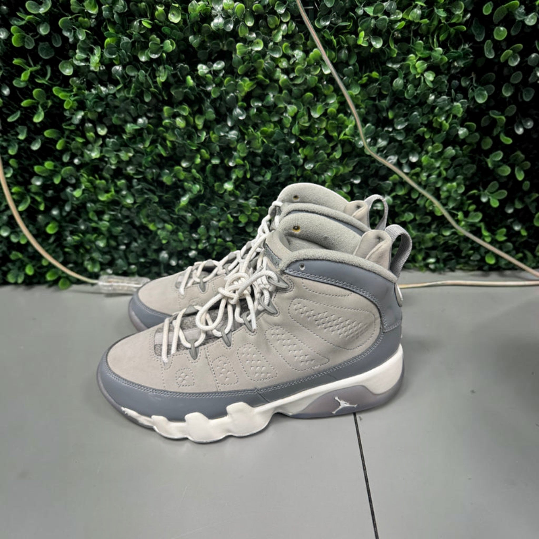 Jordan 9 Retro Cool Grey (2025) Size 6Y Preowned