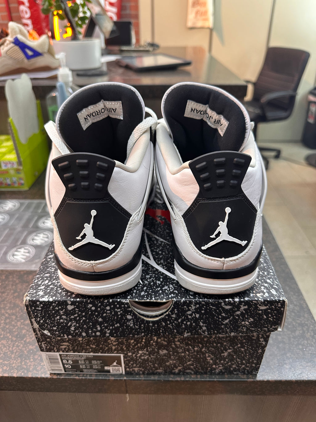 Jordan 4 Retro "Military Black" Preowned
