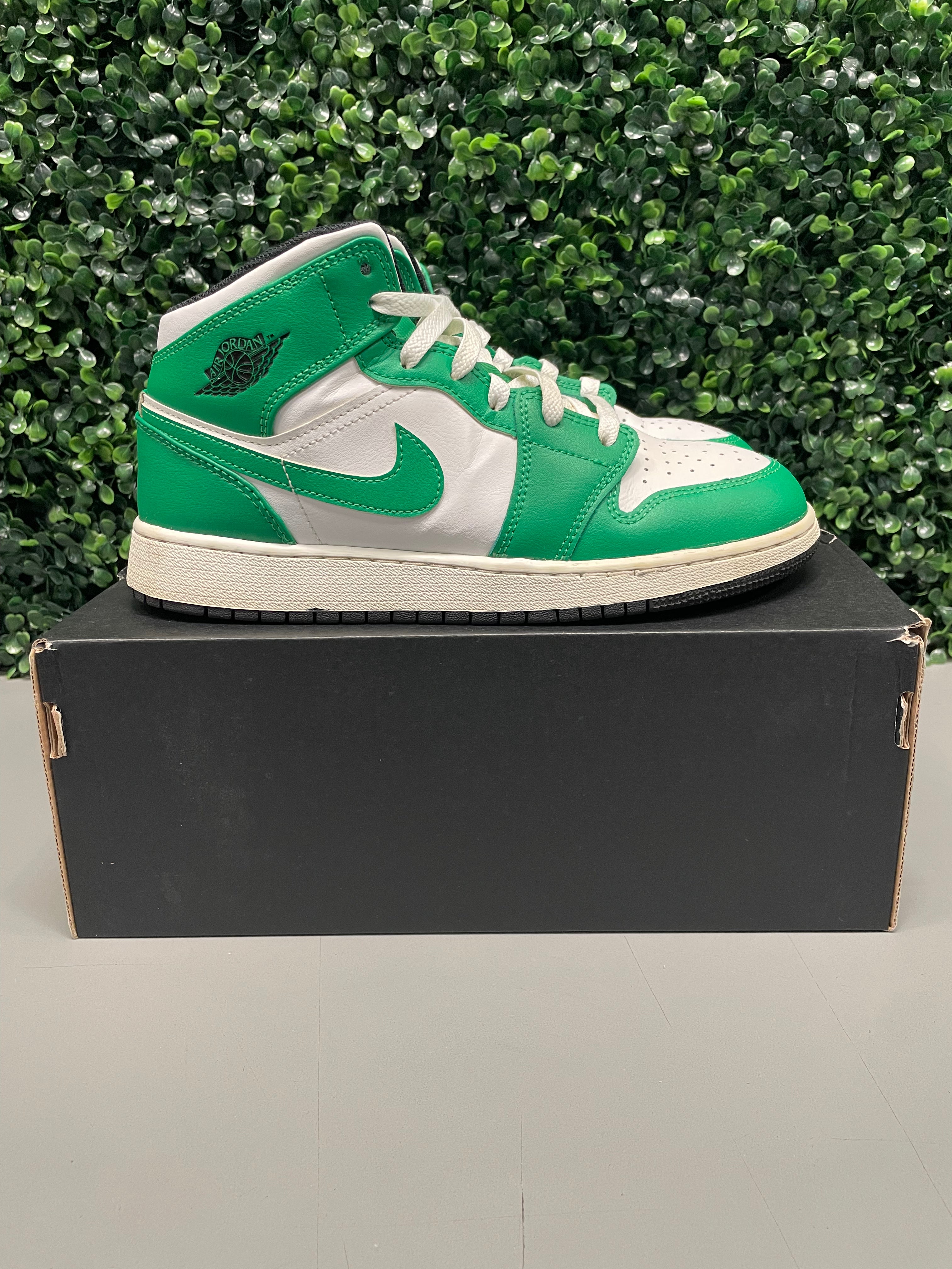 Jordan 1 Mid Lucky Green (GS) Size 6Y Preowned