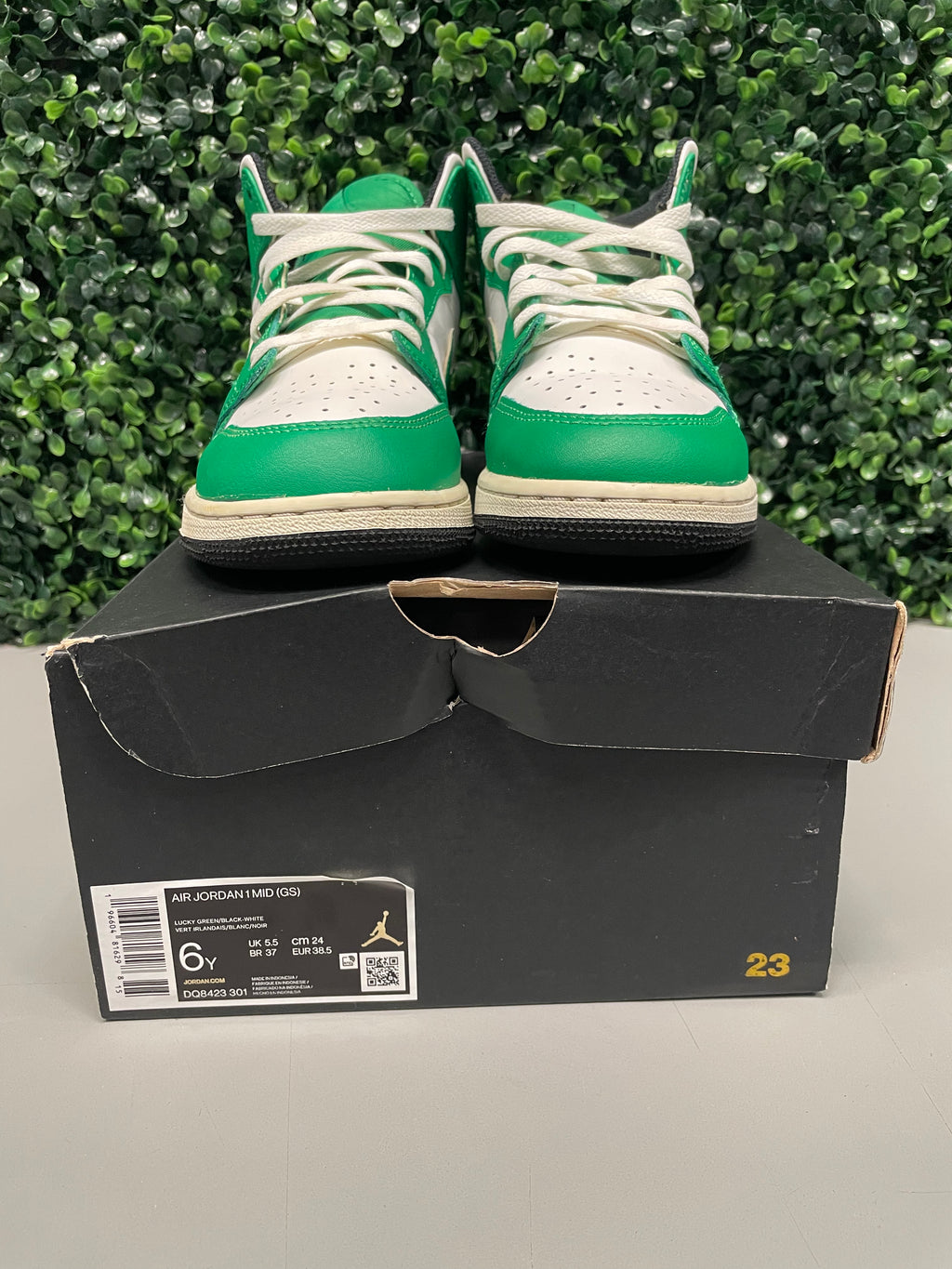 Jordan 1 Mid Lucky Green (GS) Size 6Y Preowned