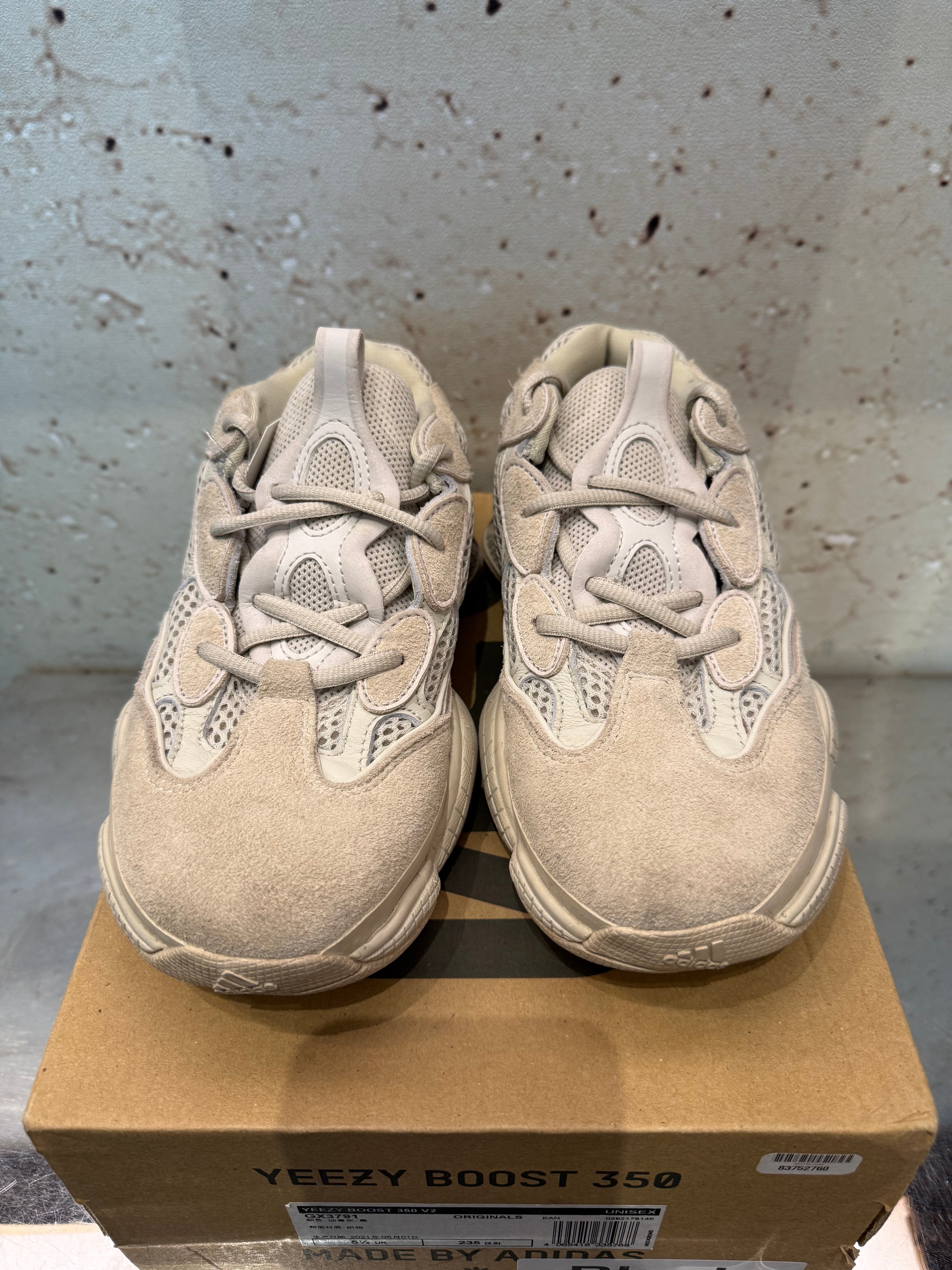 Yeezy 500 "Blush" Size 6 Preowned