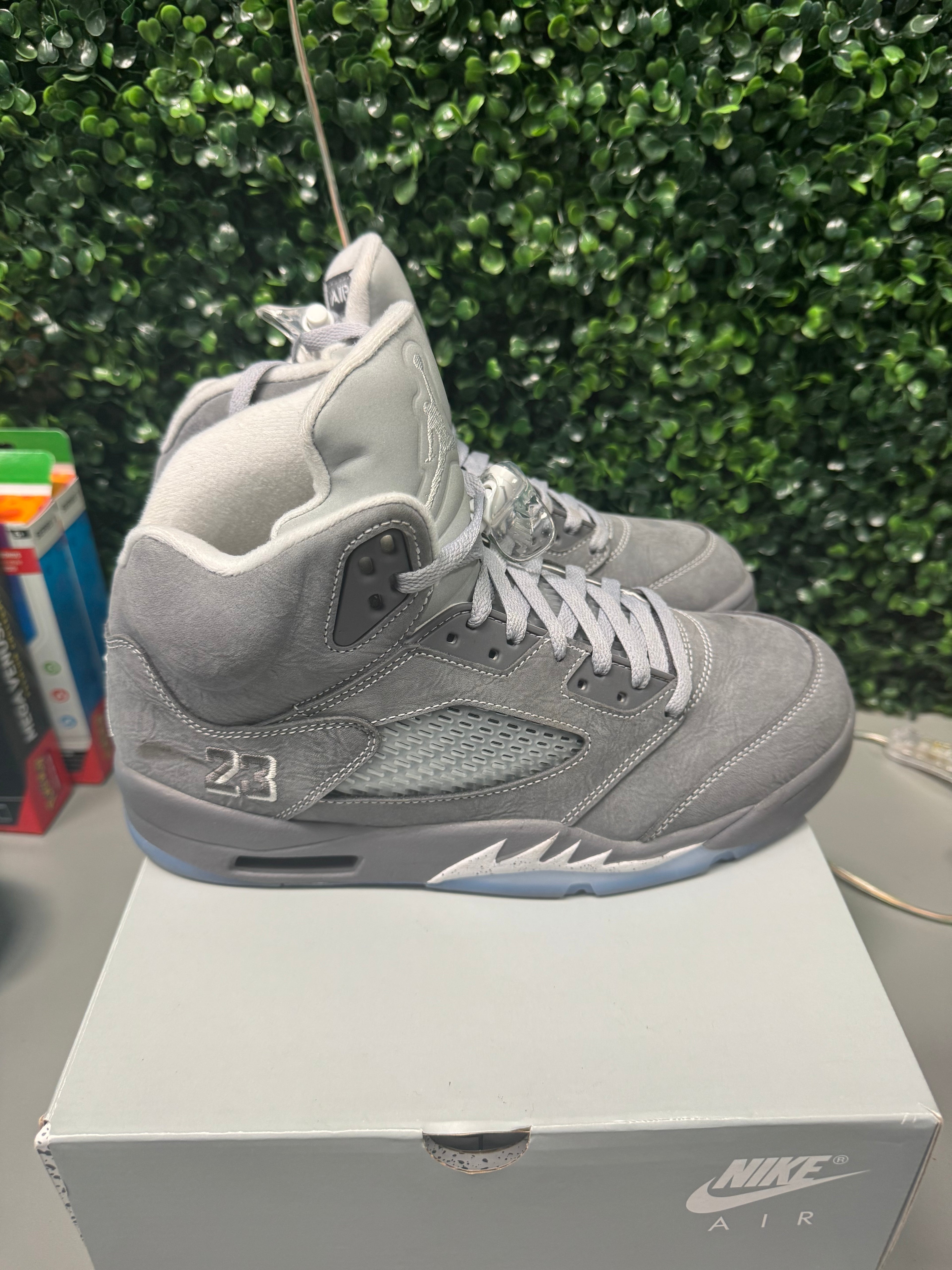 Jordan 5 "Wolf Grey" Size 9 Preowned