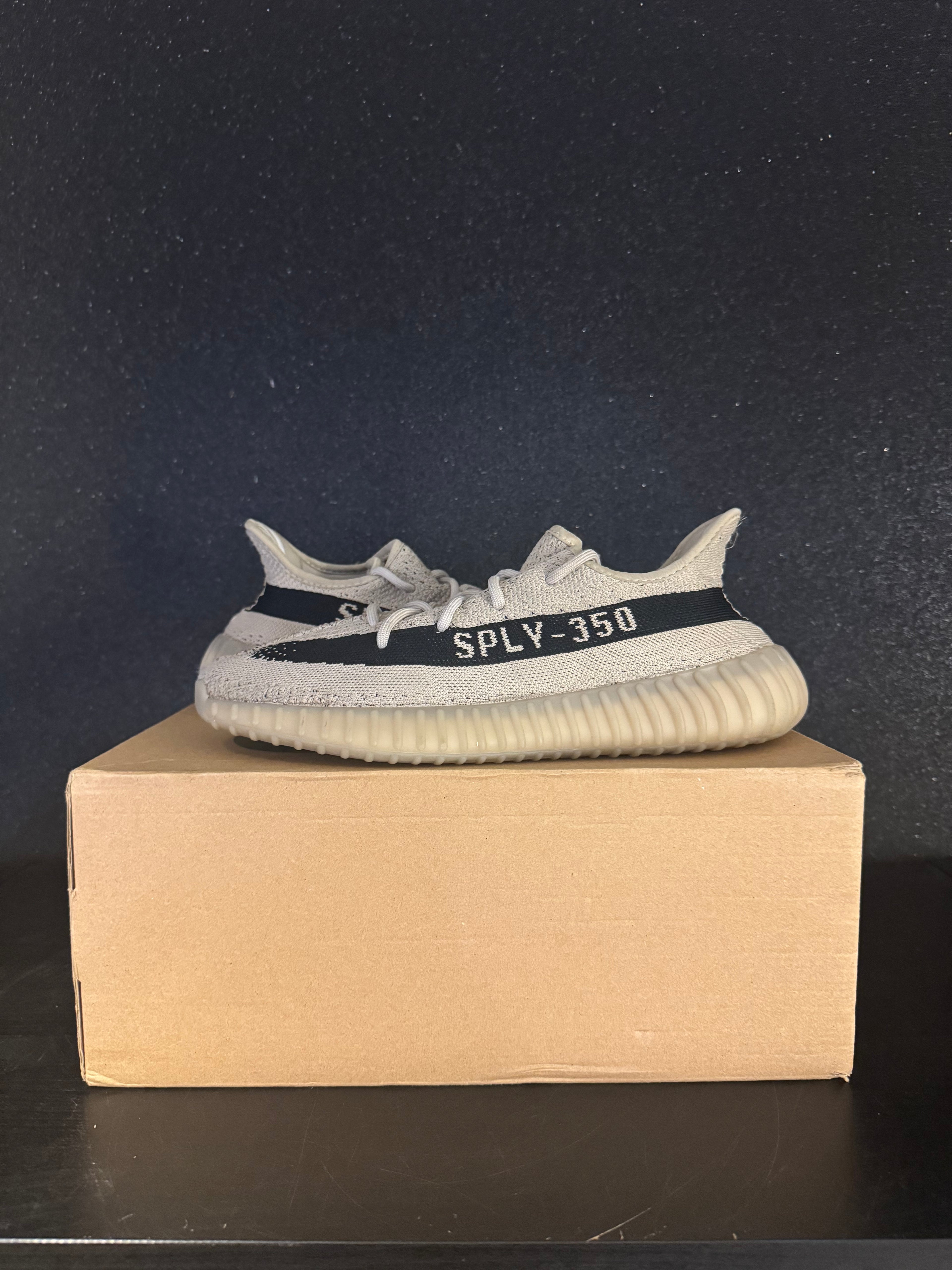 Yeezy 350 V2 'Slate' Size 9.5 Preowned with box