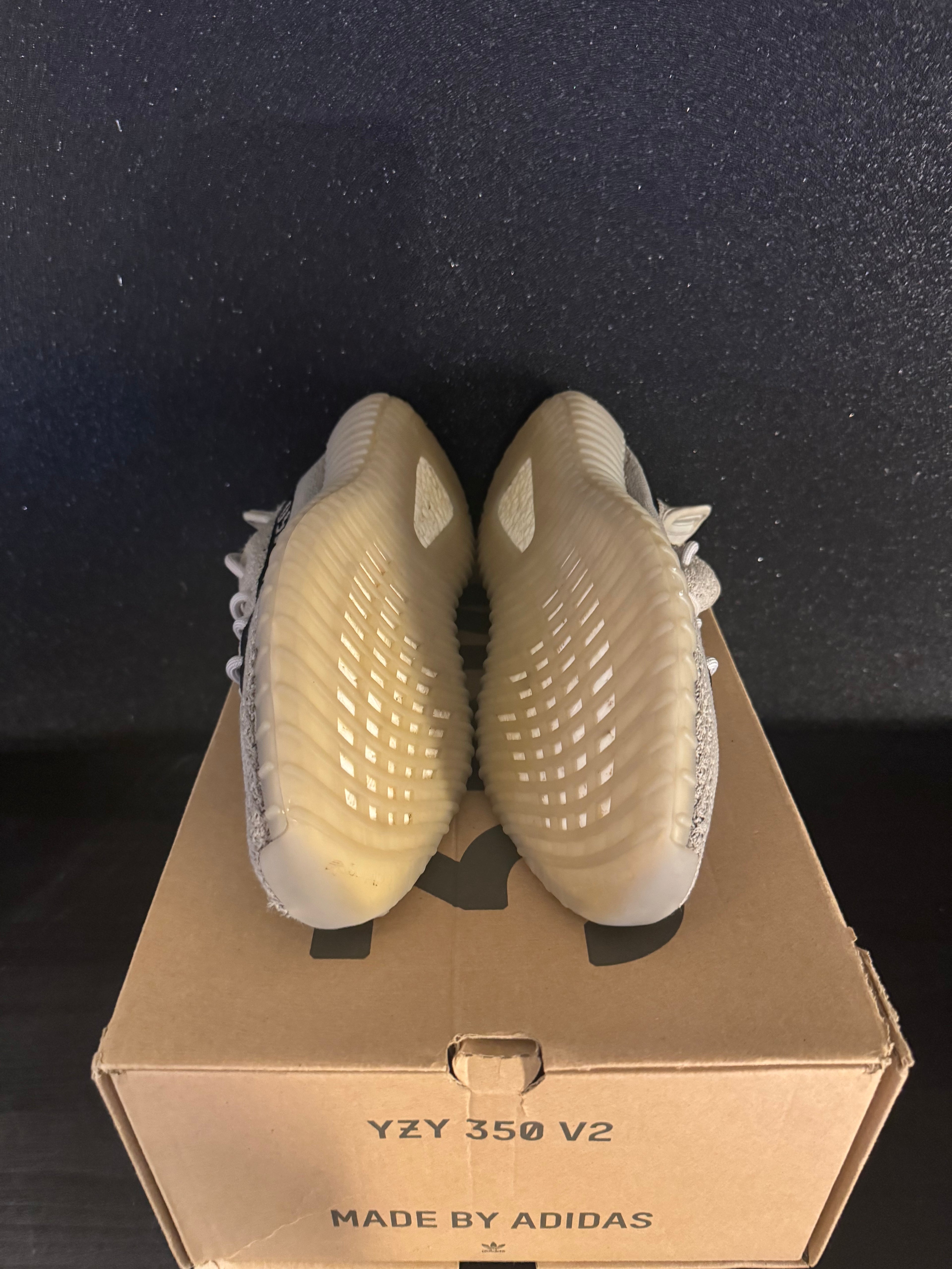 Yeezy 350 V2 'Slate' Size 9.5 Preowned with box