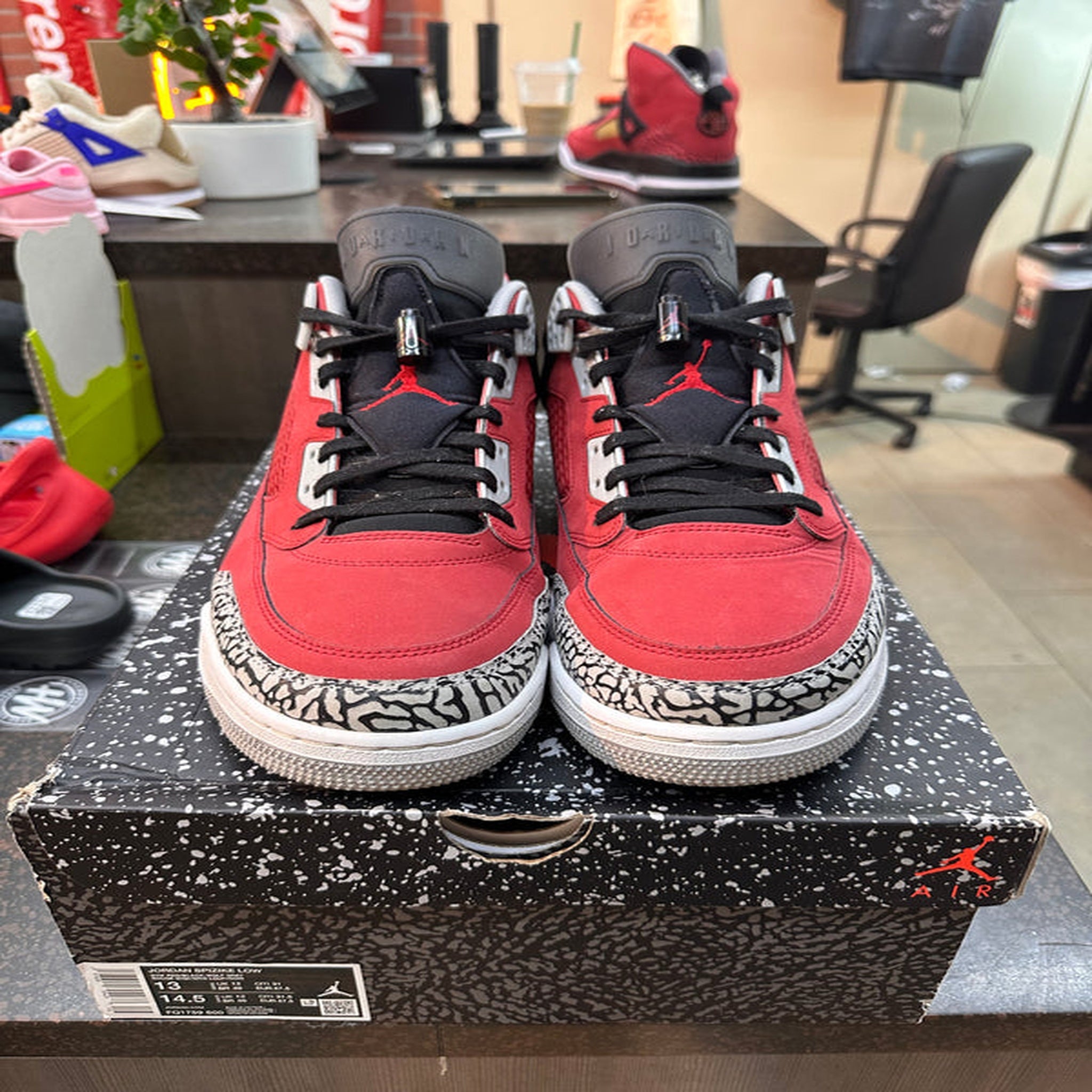 Air Jordan Spizike Low "Toro" Preowned