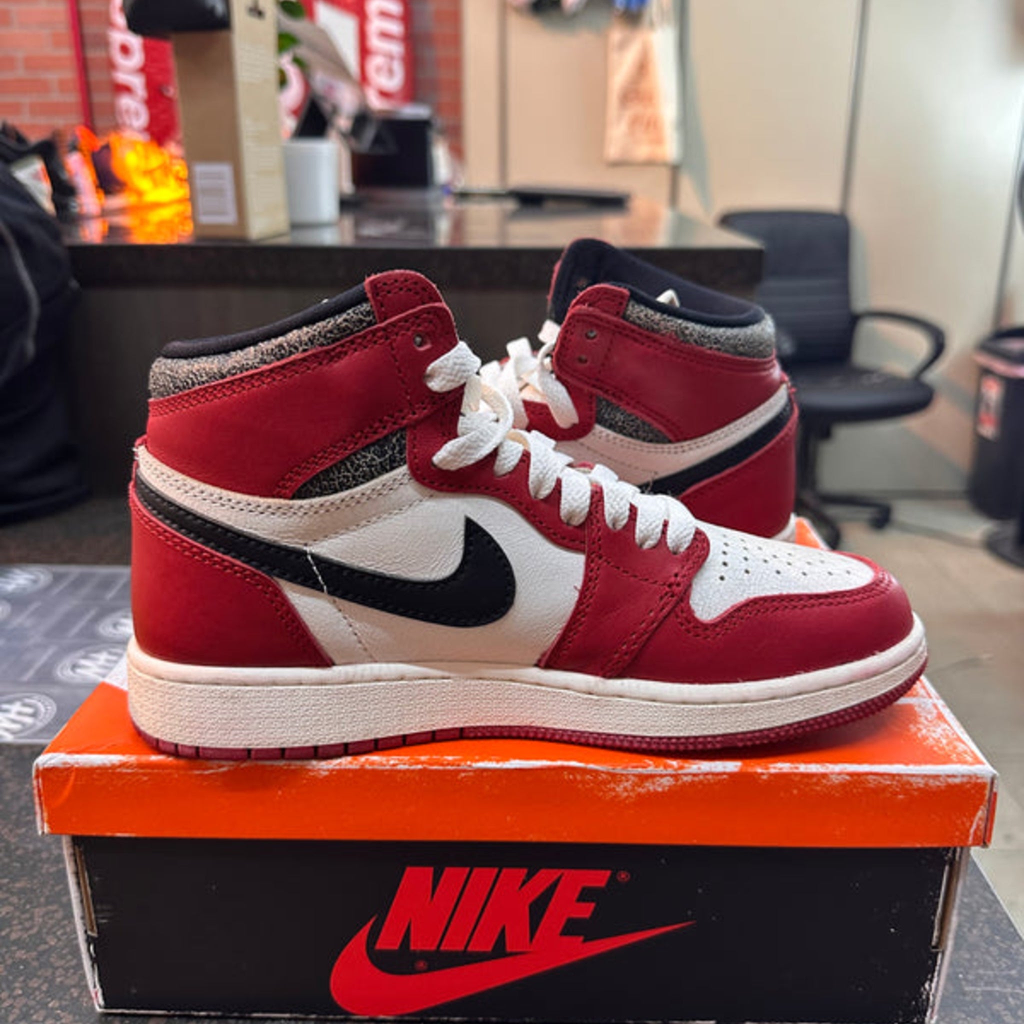 Jordan 1 "Lost and Found" Preowned