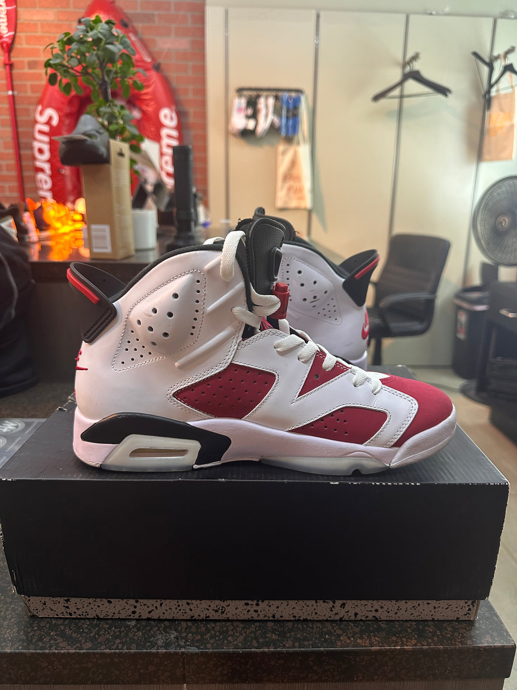 Jordan 6 "Carmine" Preowned